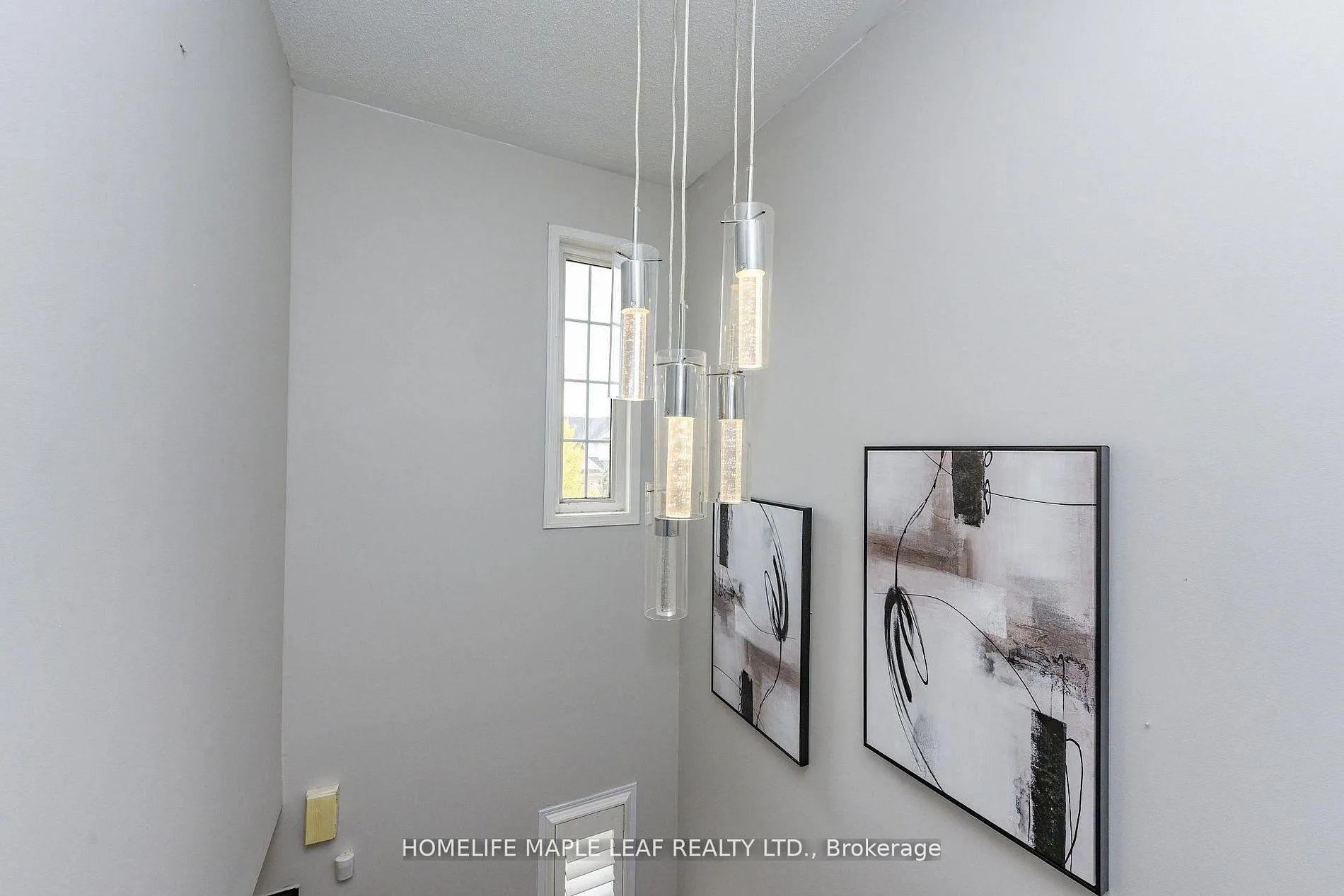 Photo 18 of 250 Brisdale Drive, Brampton, Fletcher's Meadow — HOMEH