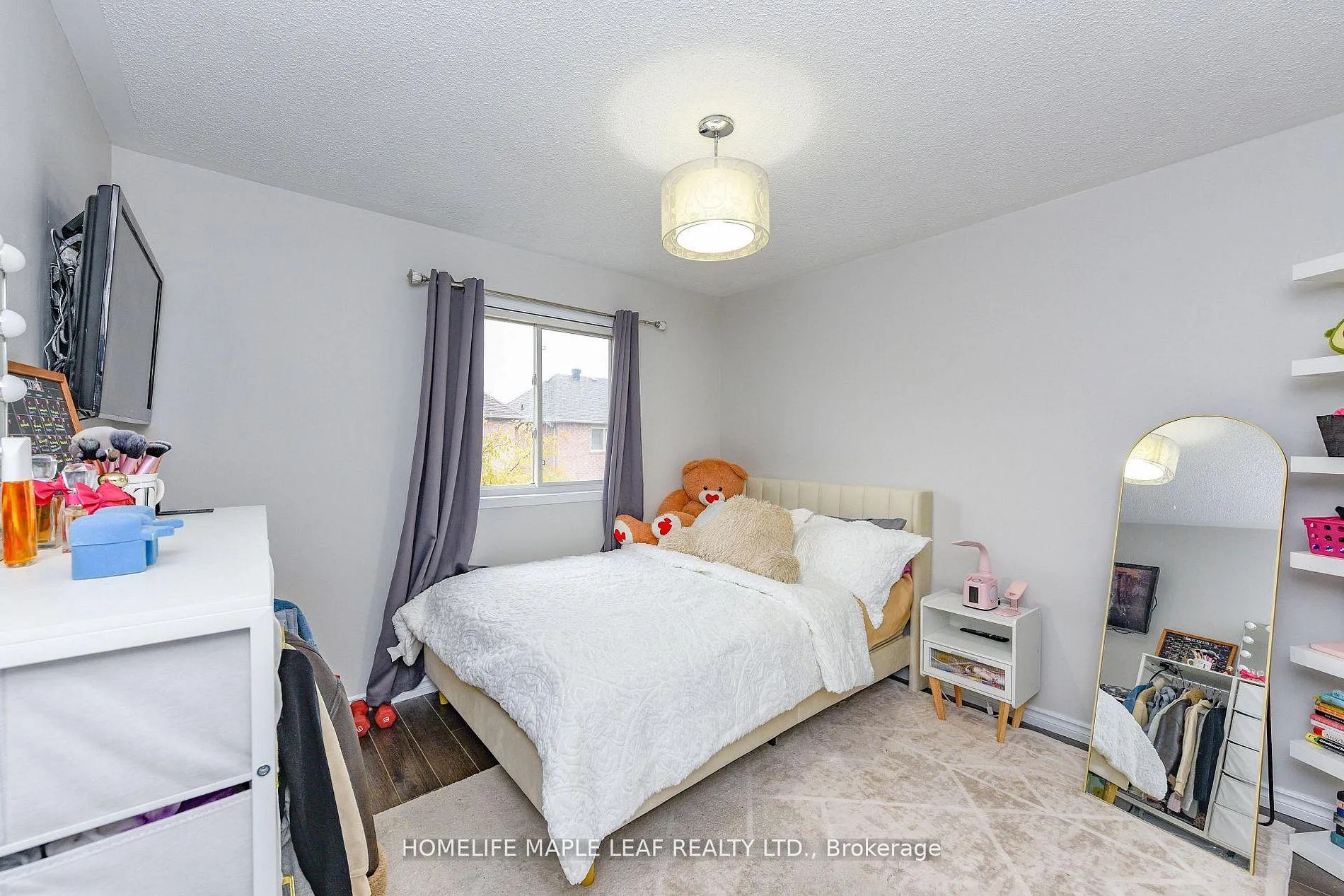 Photo 19 of 250 Brisdale Drive, Brampton, Fletcher's Meadow — HOMEH