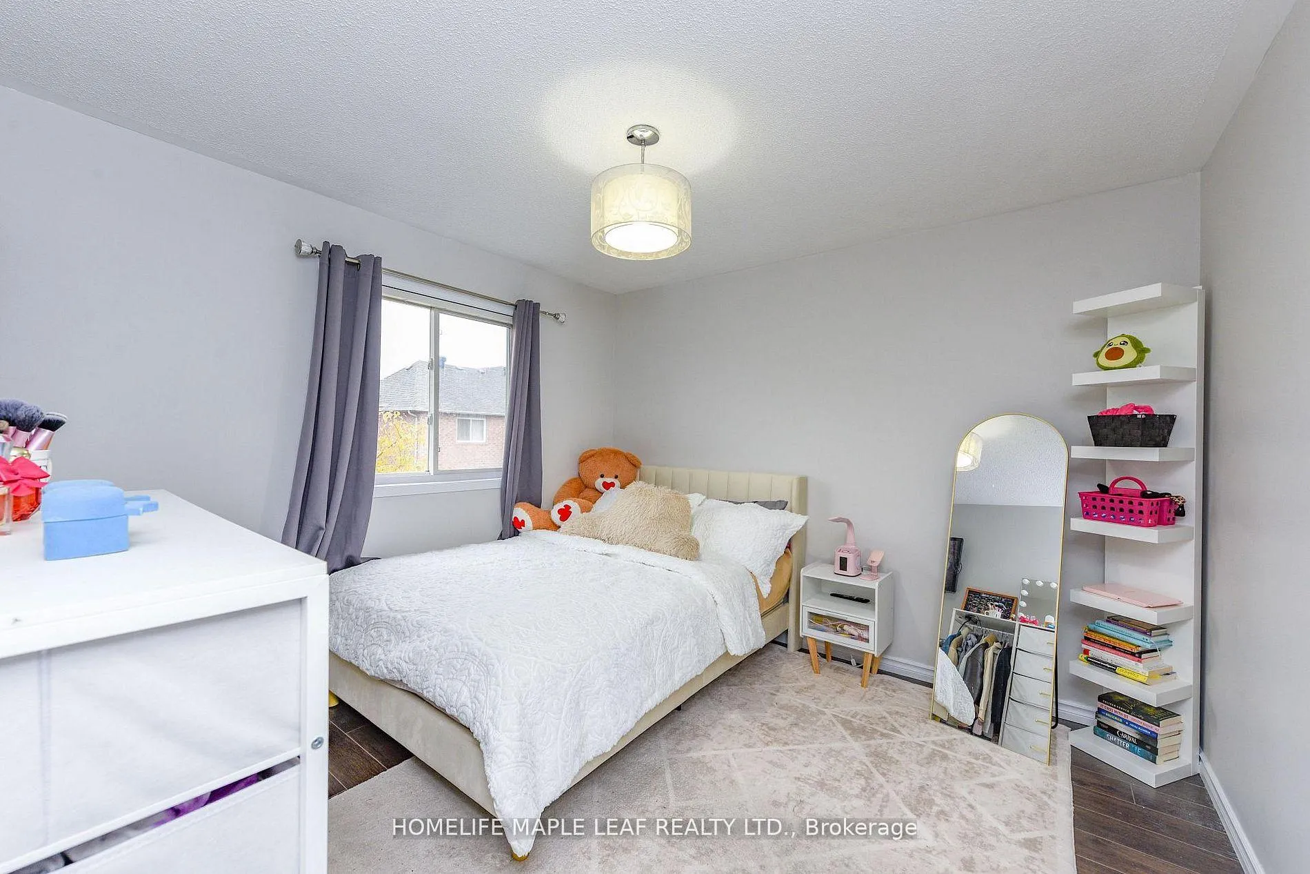 Photo 21 of 250 Brisdale Drive, Brampton, Fletcher's Meadow — HOMEH