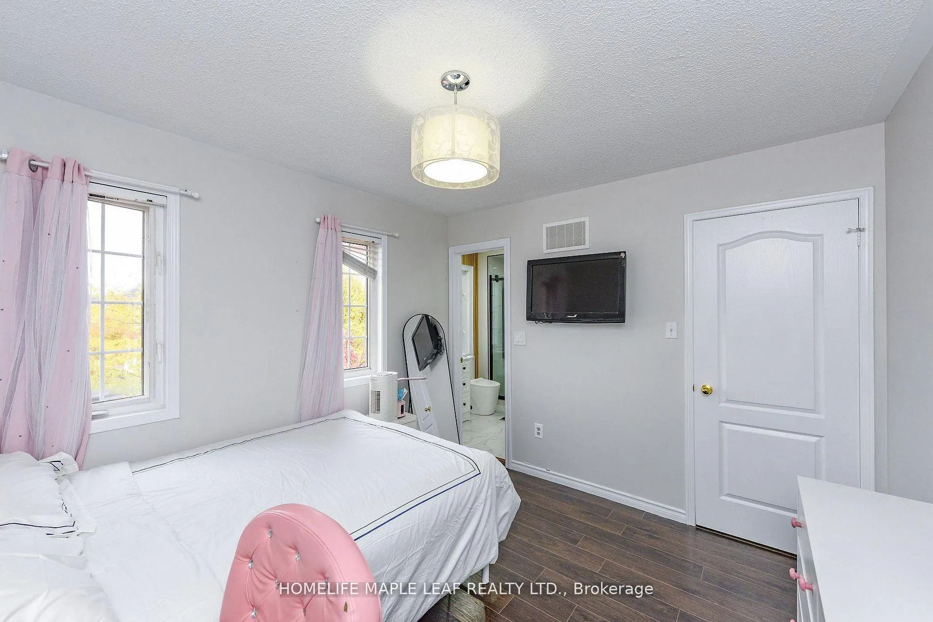 Photo 23 of 250 Brisdale Drive, Brampton, Fletcher's Meadow — HOMEH