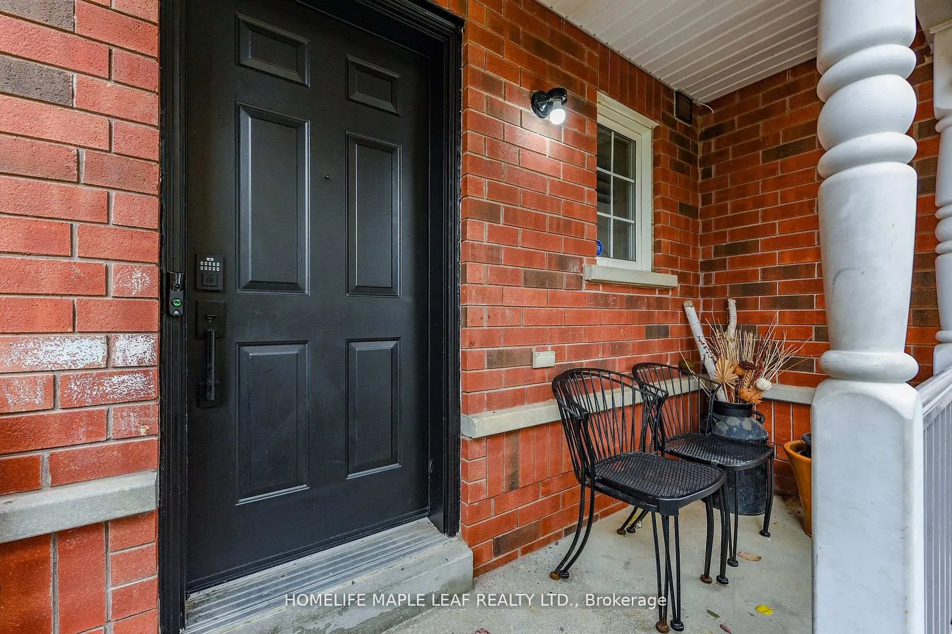 Photo 37 of 250 Brisdale Drive, Brampton, Fletcher's Meadow — HOMEH