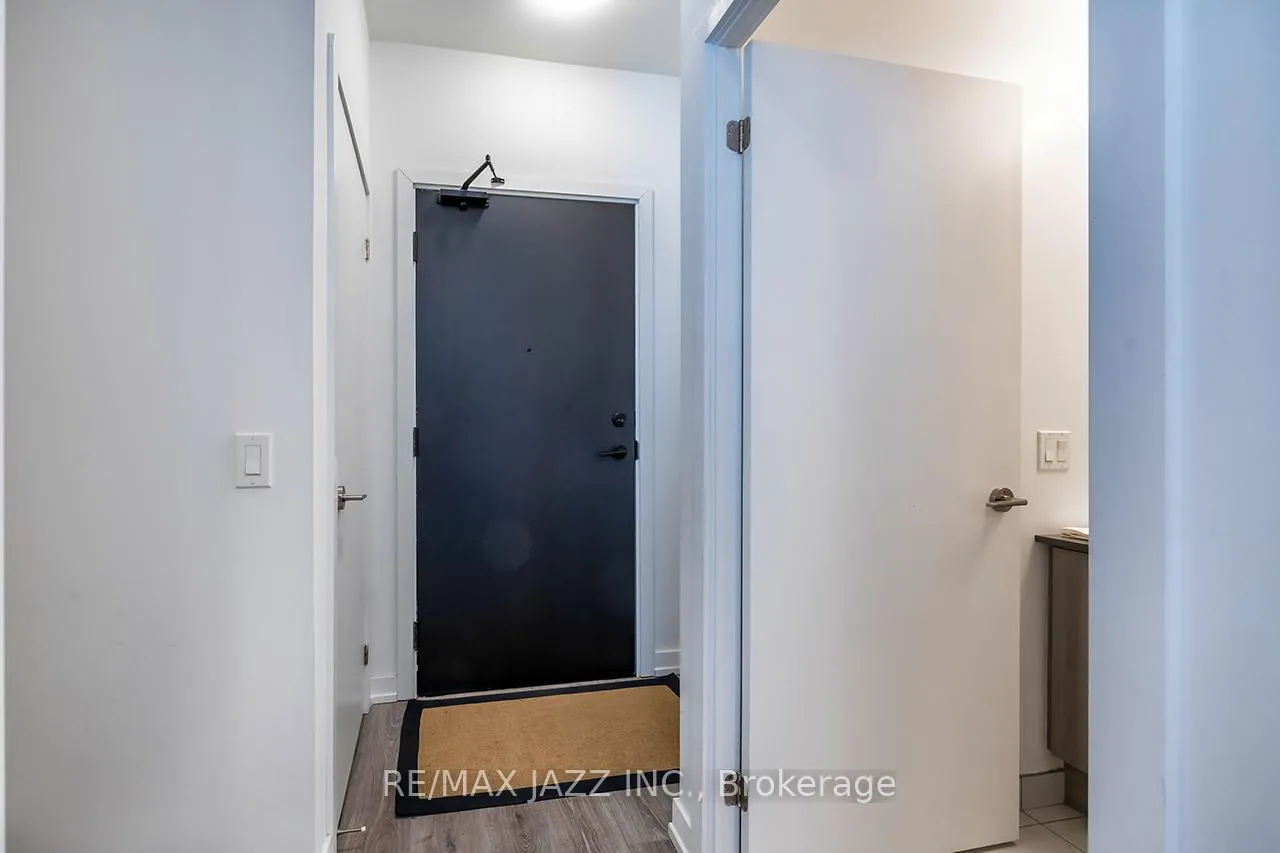 Photo 2 of Unit 1703, 1480 Bayly Street, Pickering, Bay Ridges — HOMEH