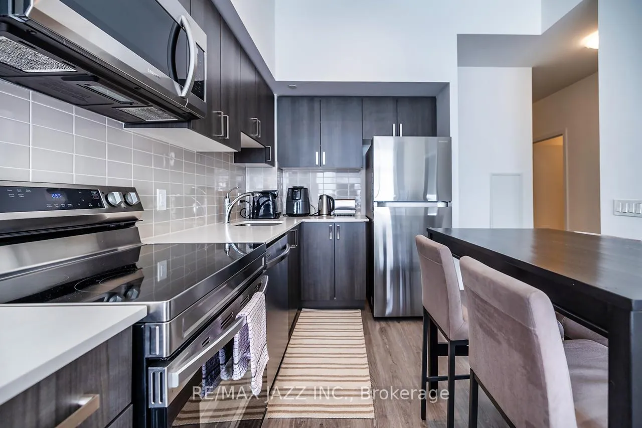 Photo 5 of Unit 1703, 1480 Bayly Street, Pickering, Bay Ridges — HOMEH