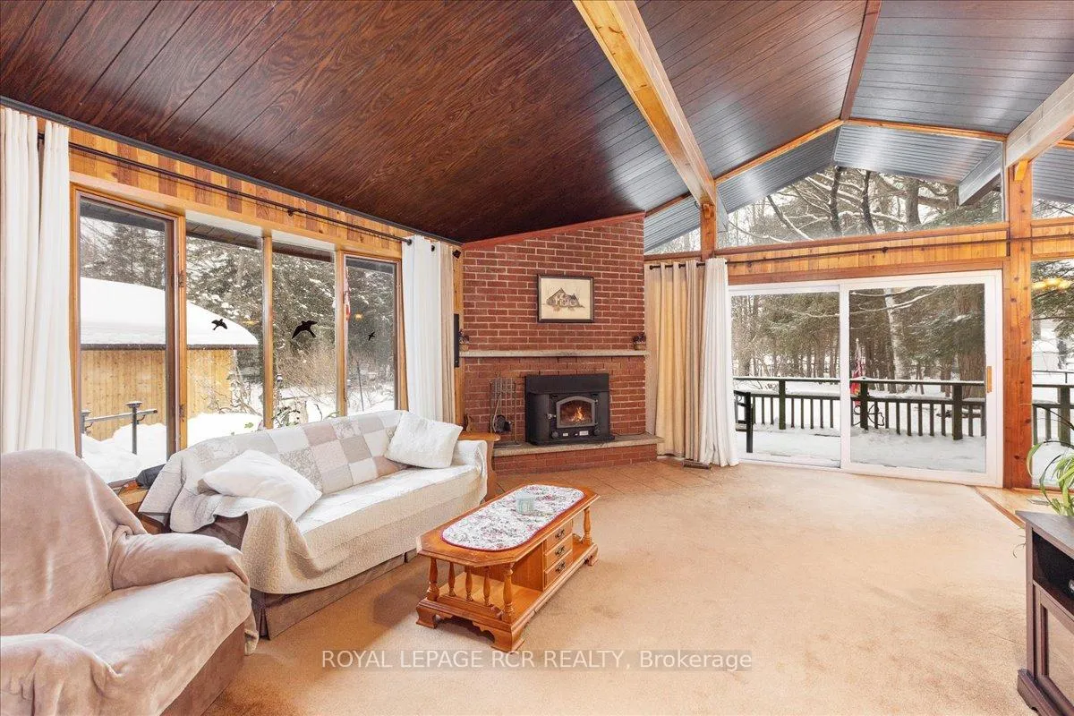 Photo 7 of 243 Ashworth Road, Uxbridge, Rural Uxbridge — HOMEH