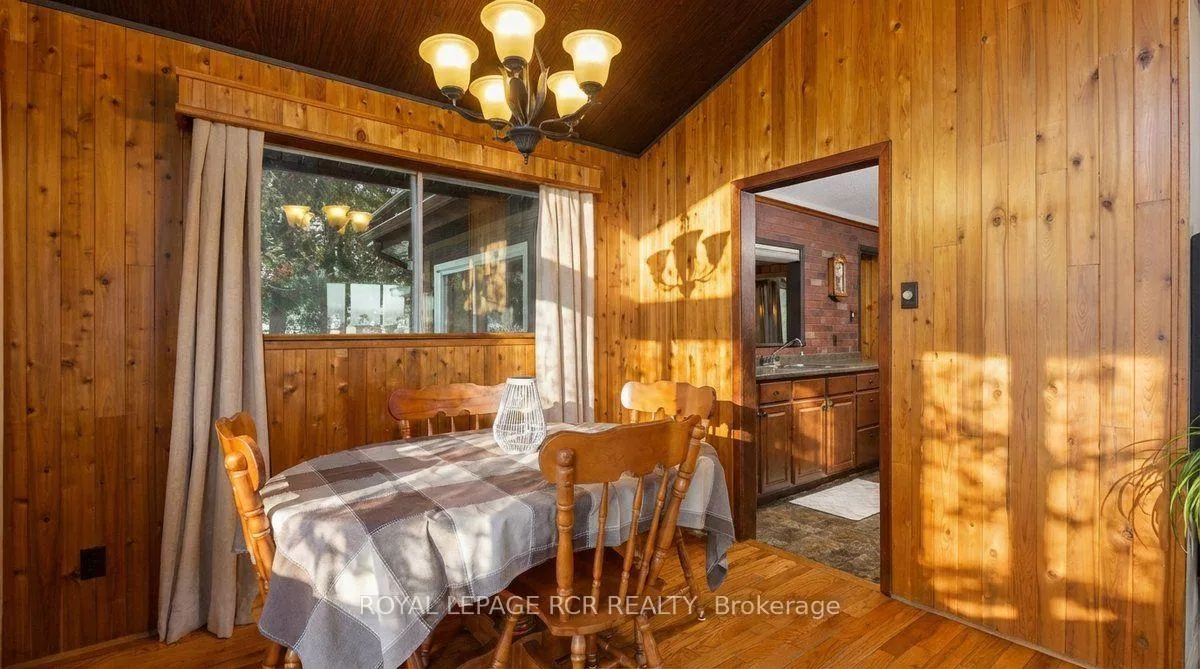 Photo 10 of 243 Ashworth Road, Uxbridge, Rural Uxbridge — HOMEH