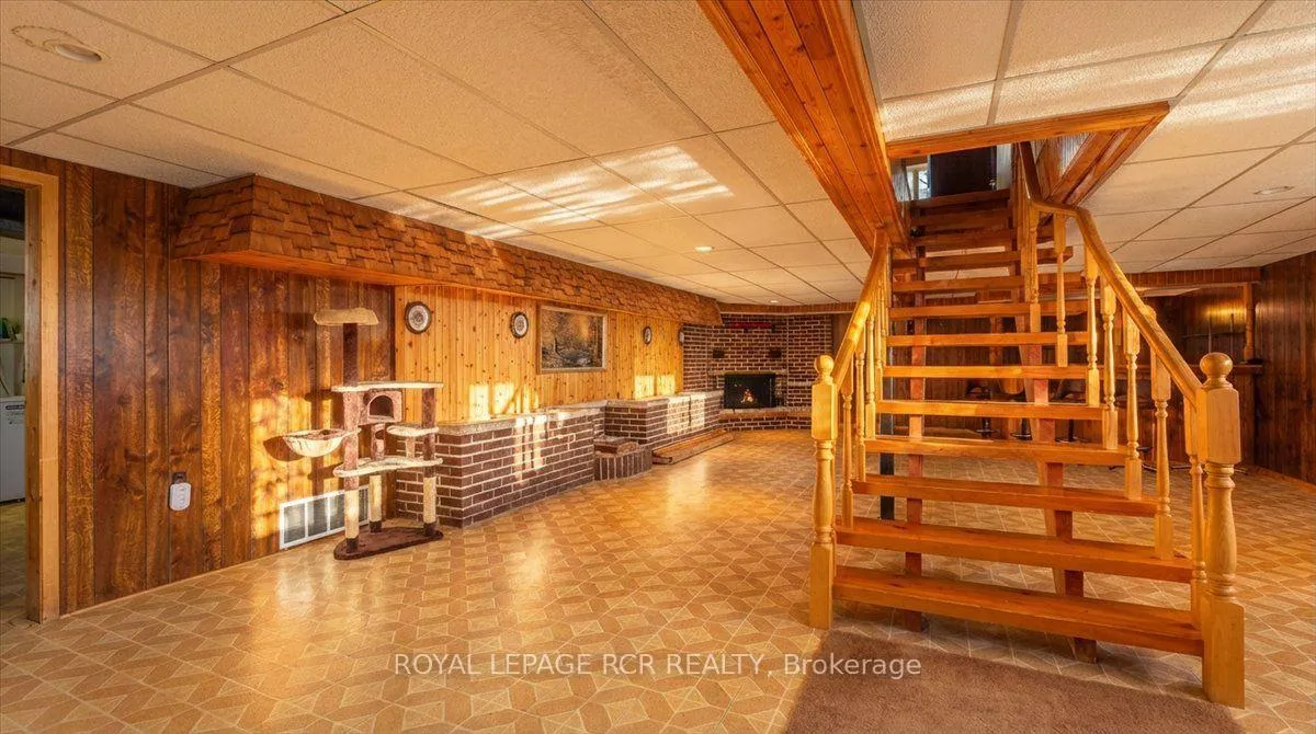 Photo 19 of 243 Ashworth Road, Uxbridge, Rural Uxbridge — HOMEH