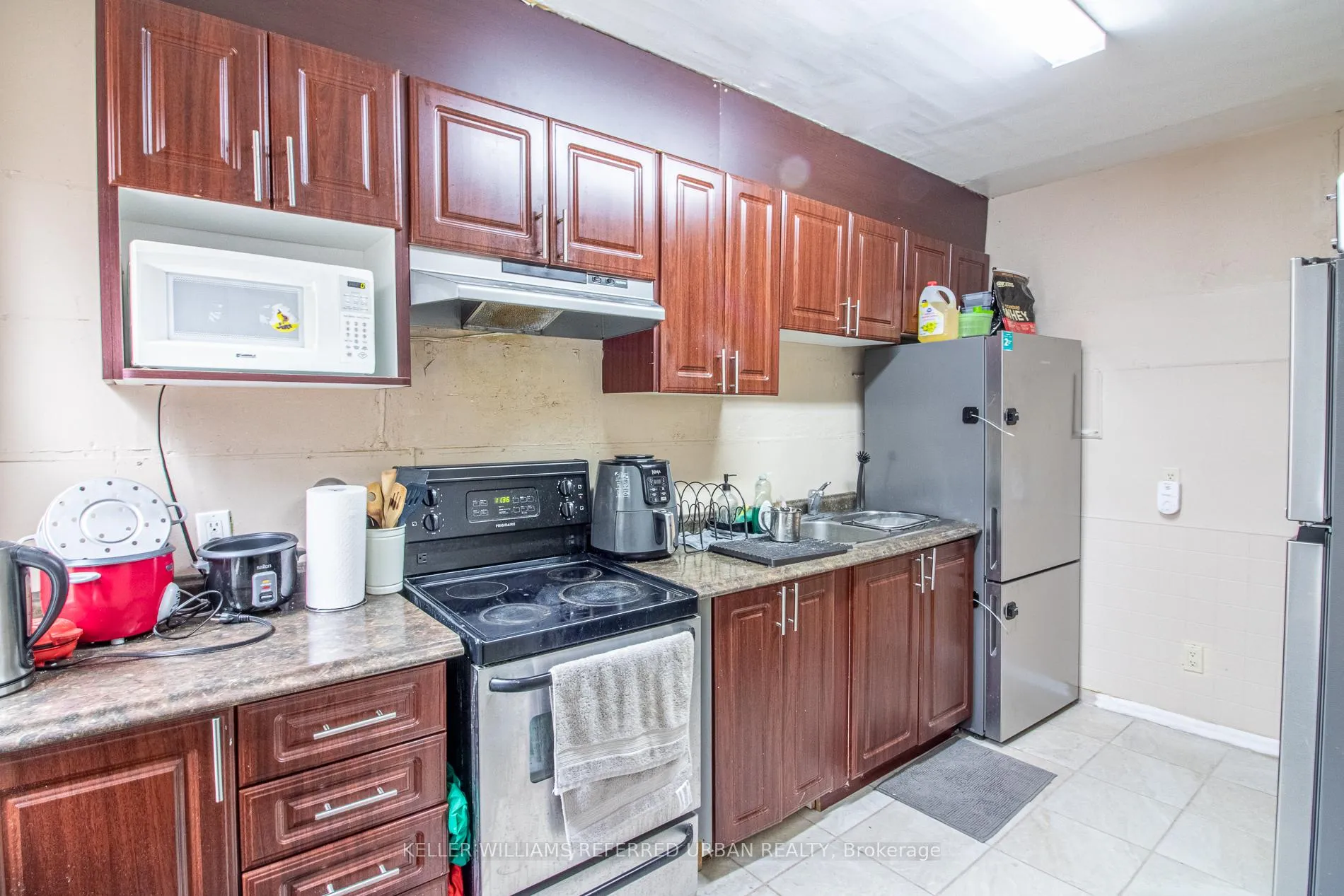 Photo 8 of 36 Haddon Avenue N, Hamilton, Westdale — HOMEH