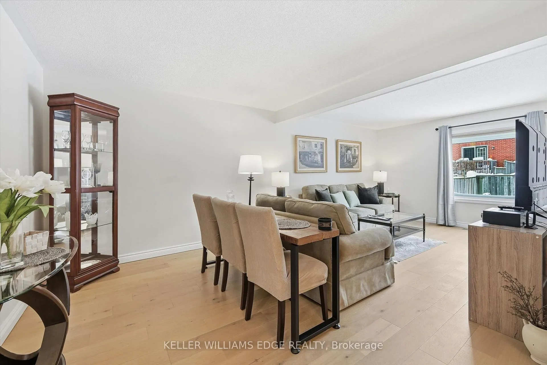 Photo 6 of 38 Grindstone Way, Hamilton, Waterdown — HOMEH
