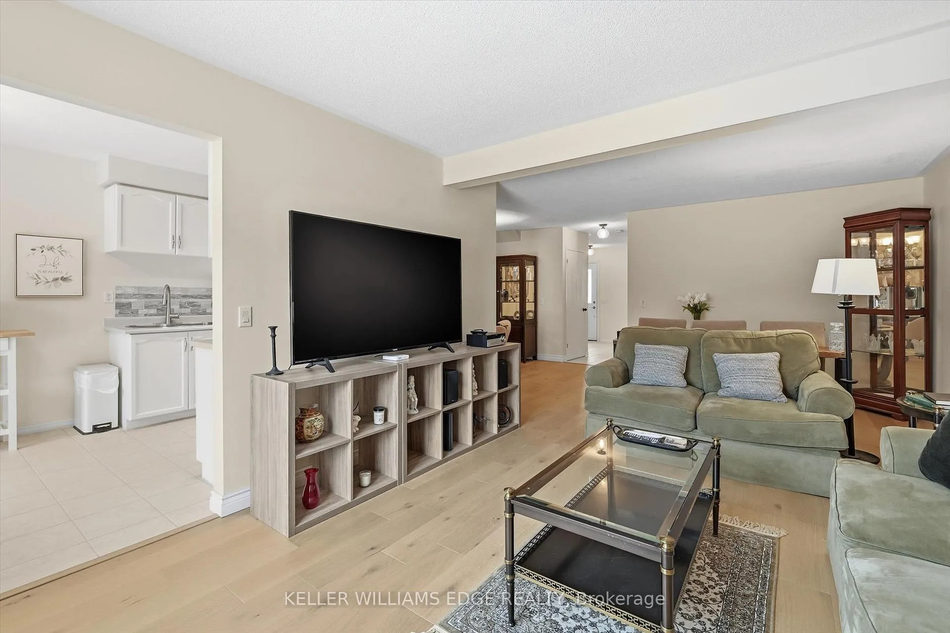 Photo 10 of 38 Grindstone Way, Hamilton, Waterdown — HOMEH