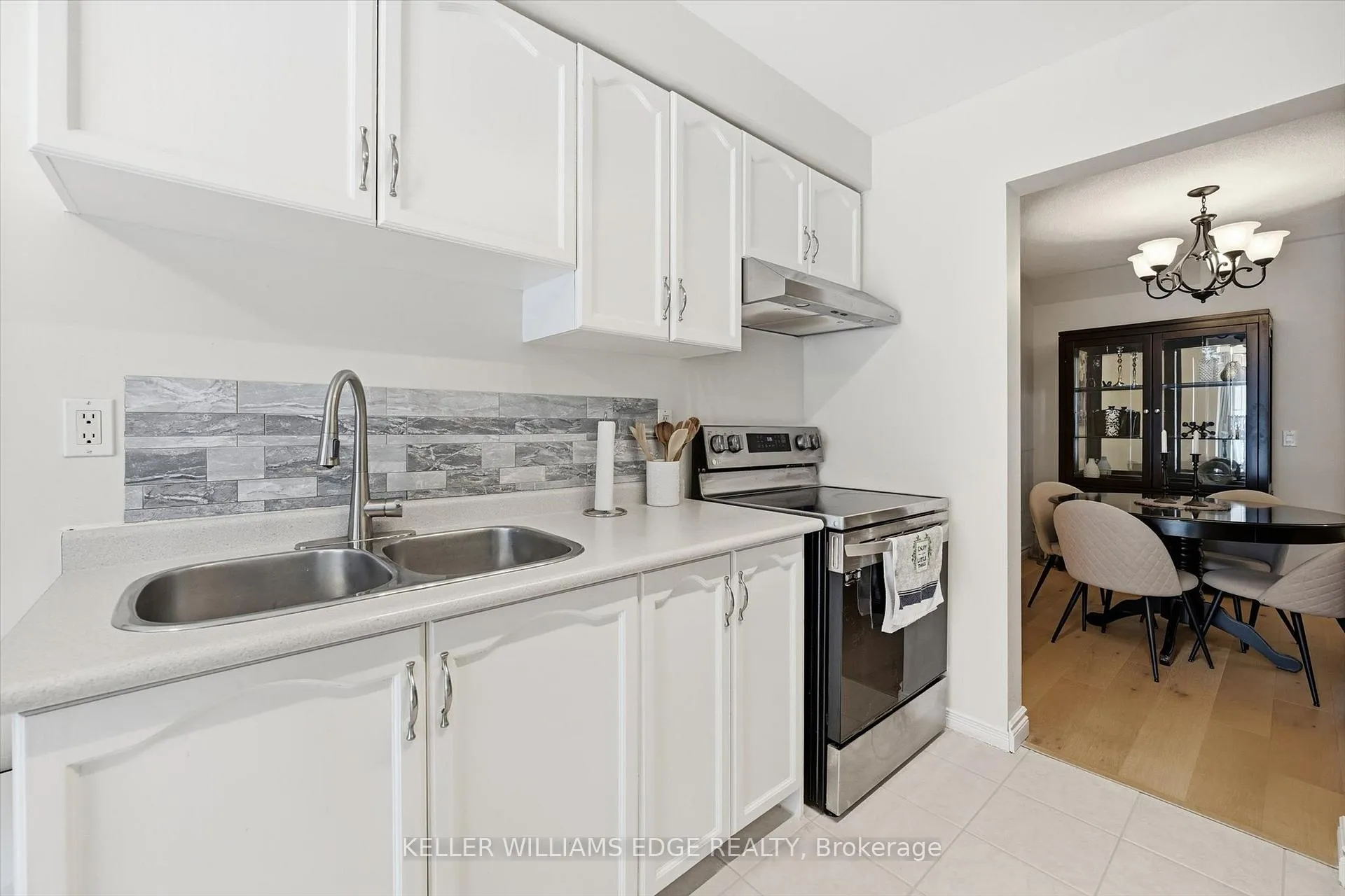 Photo 14 of 38 Grindstone Way, Hamilton, Waterdown — HOMEH