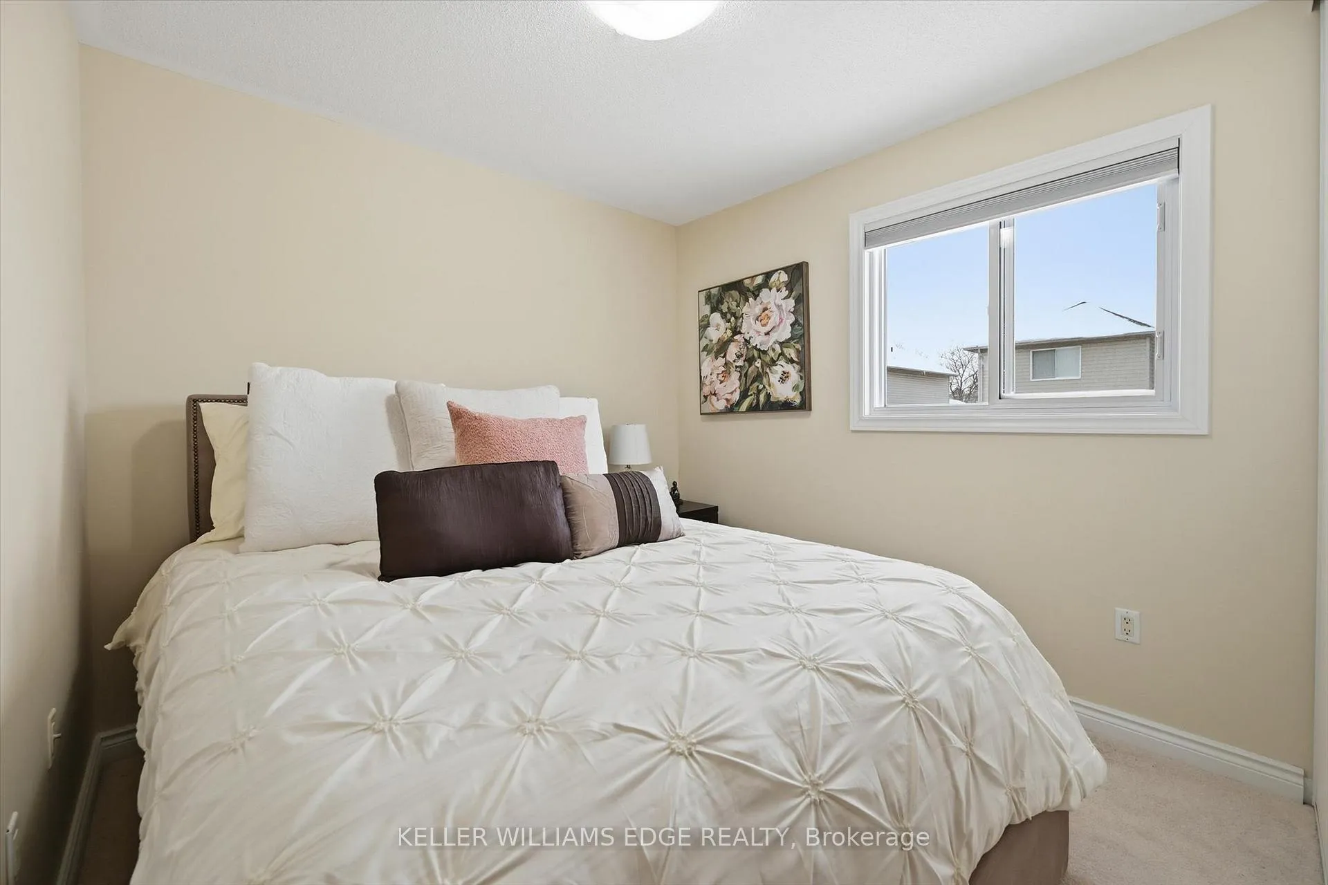 Photo 23 of 38 Grindstone Way, Hamilton, Waterdown — HOMEH