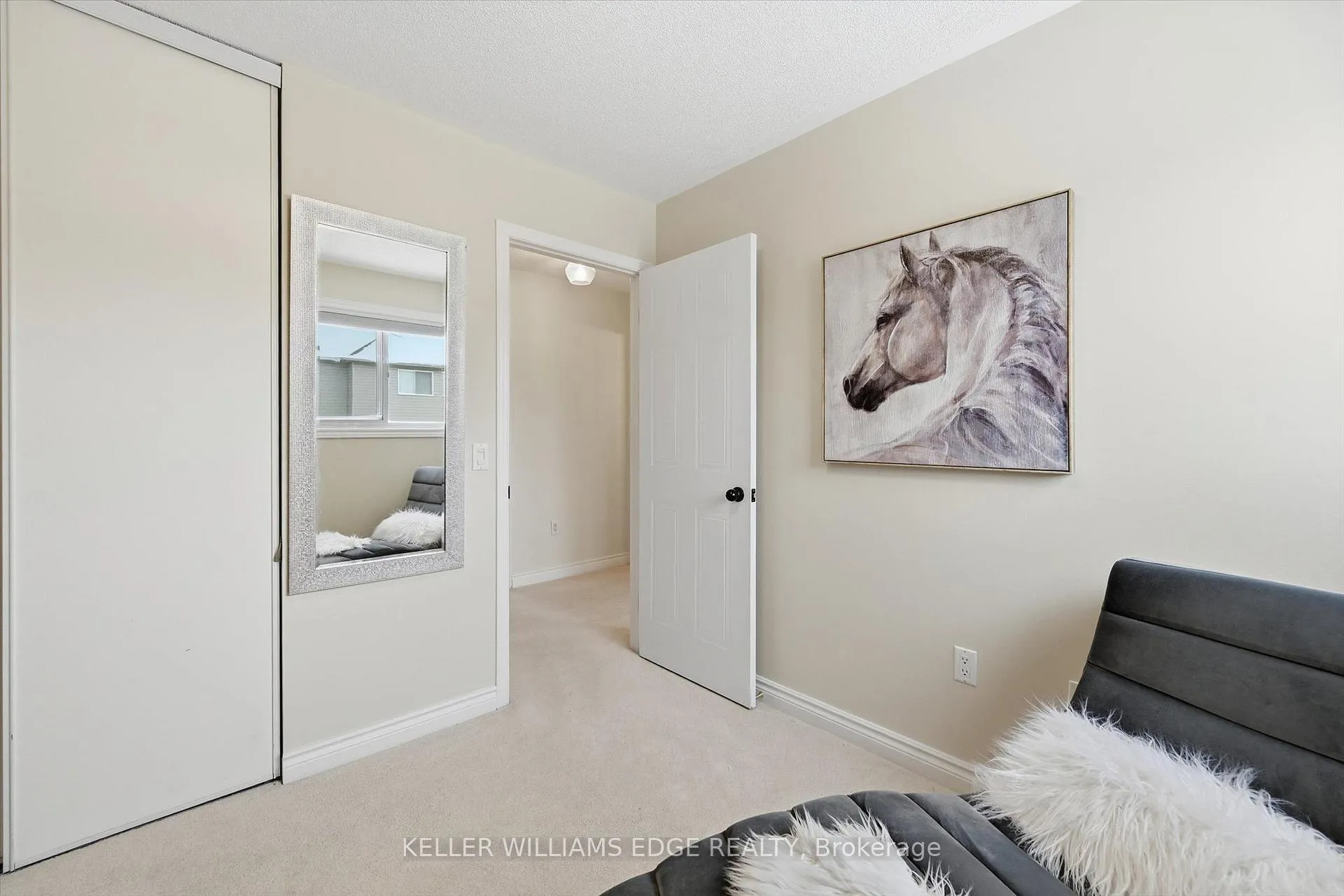 Photo 26 of 38 Grindstone Way, Hamilton, Waterdown — HOMEH