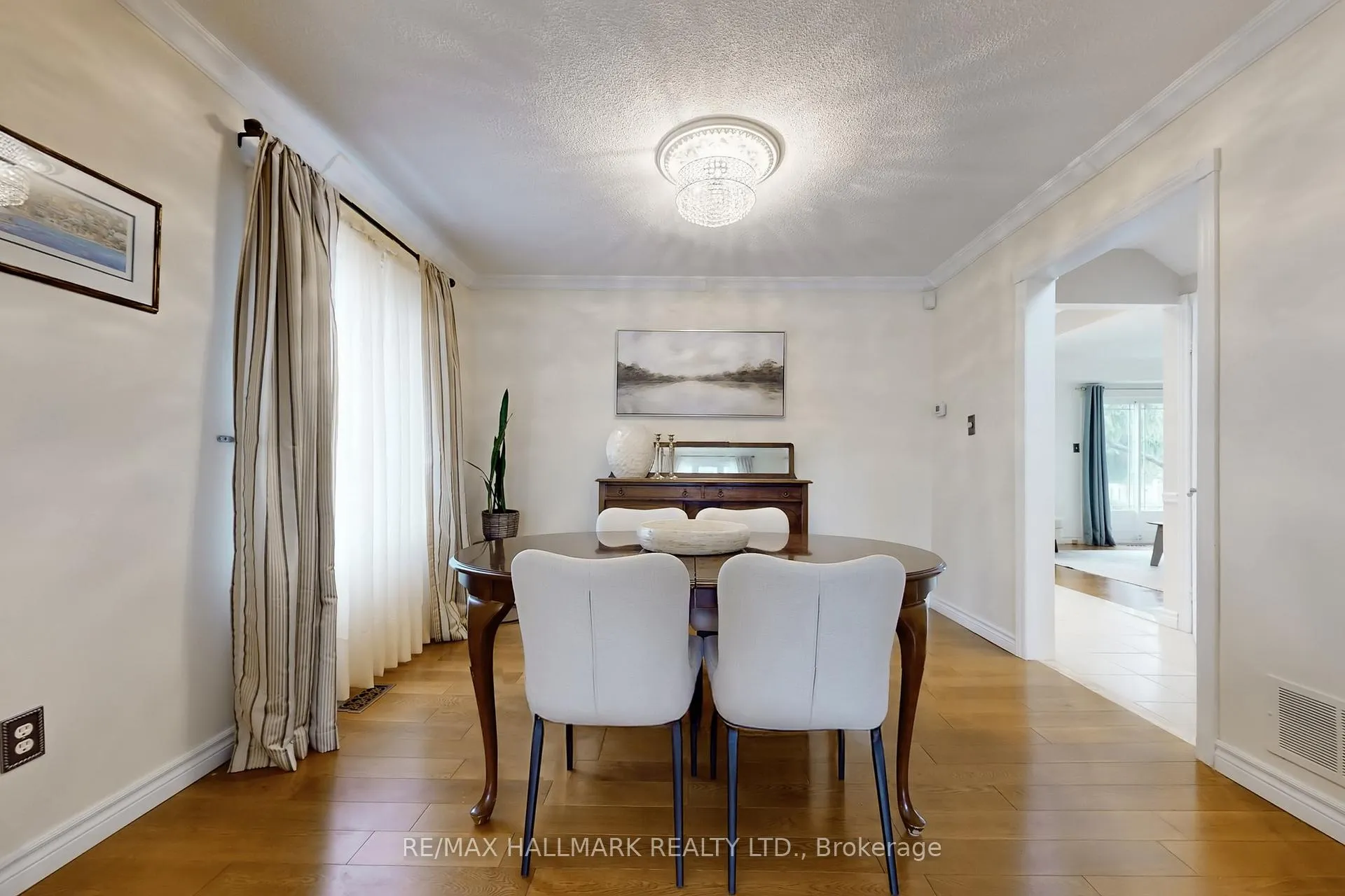 Photo 7 of 45 Larkin Avenue, Markham, Markham Village — HOMEH