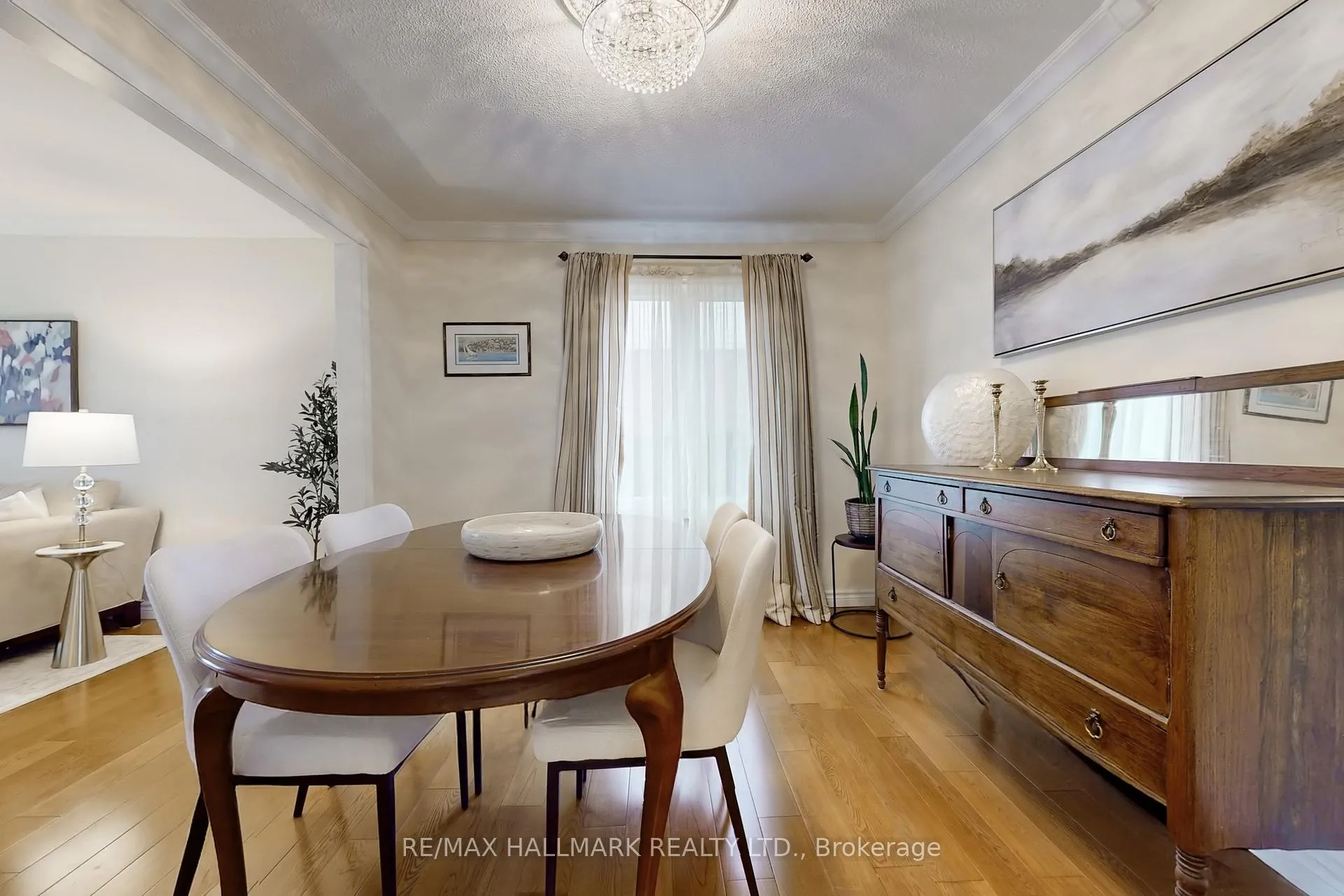 Photo 8 of 45 Larkin Avenue, Markham, Markham Village — HOMEH