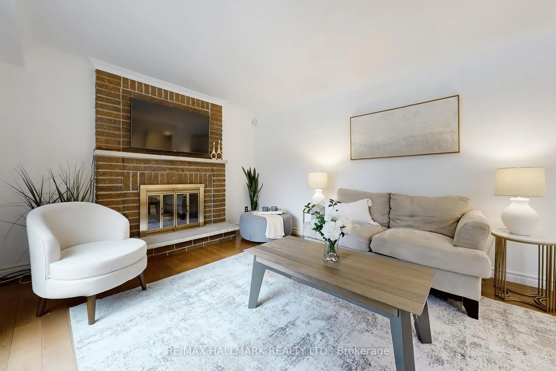 Photo 12 of 45 Larkin Avenue, Markham, Markham Village — HOMEH