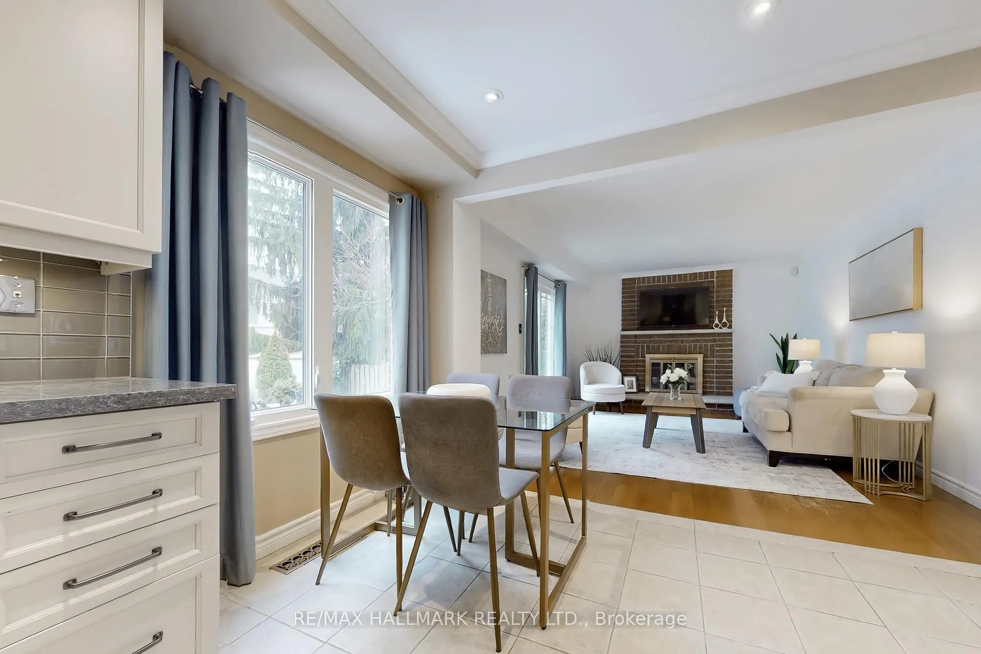 Photo 15 of 45 Larkin Avenue, Markham, Markham Village — HOMEH