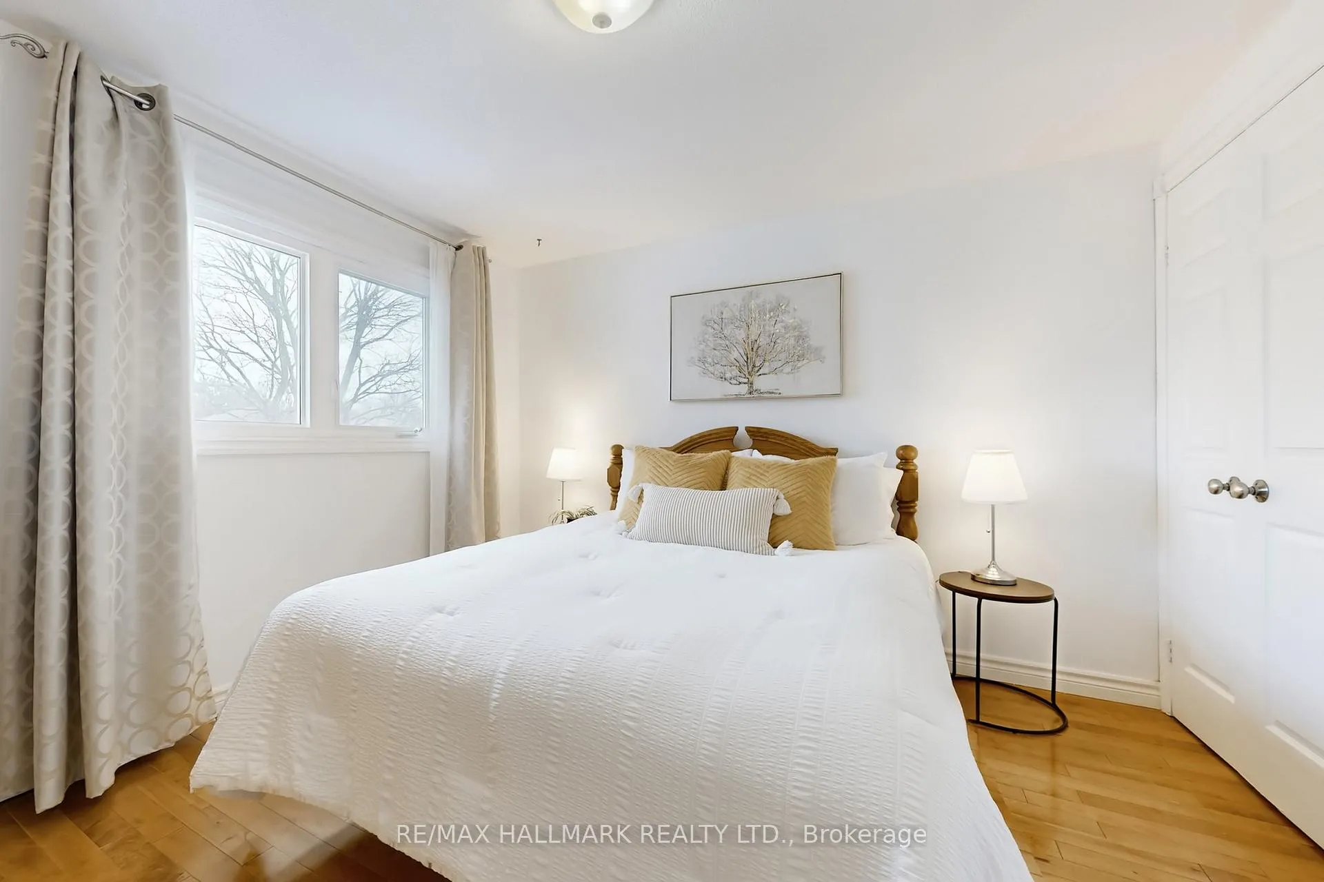 Photo 26 of 45 Larkin Avenue, Markham, Markham Village — HOMEH