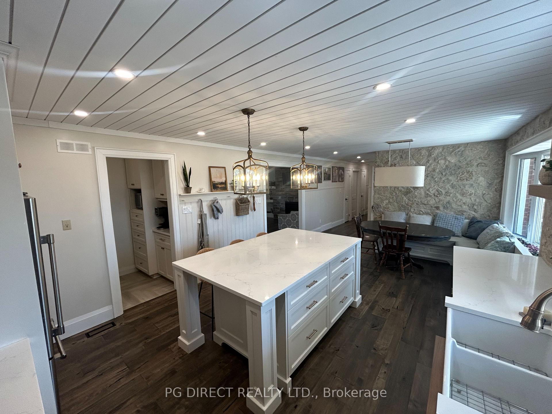 Photo 3 of 7799 Eighth Line, Mapleton, Rural Mapleton — HOMEH