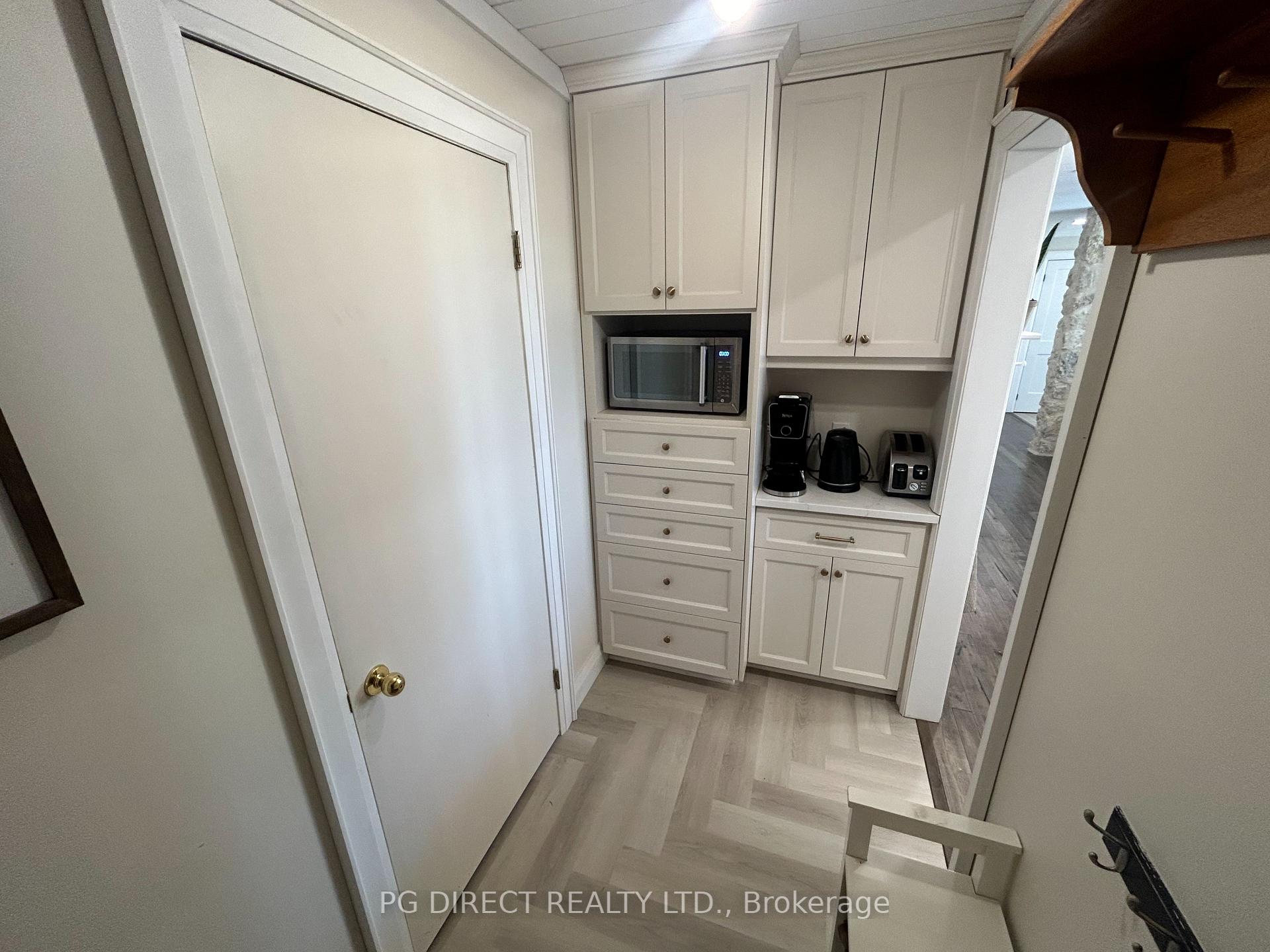 Photo 7 of 7799 Eighth Line, Mapleton, Rural Mapleton — HOMEH