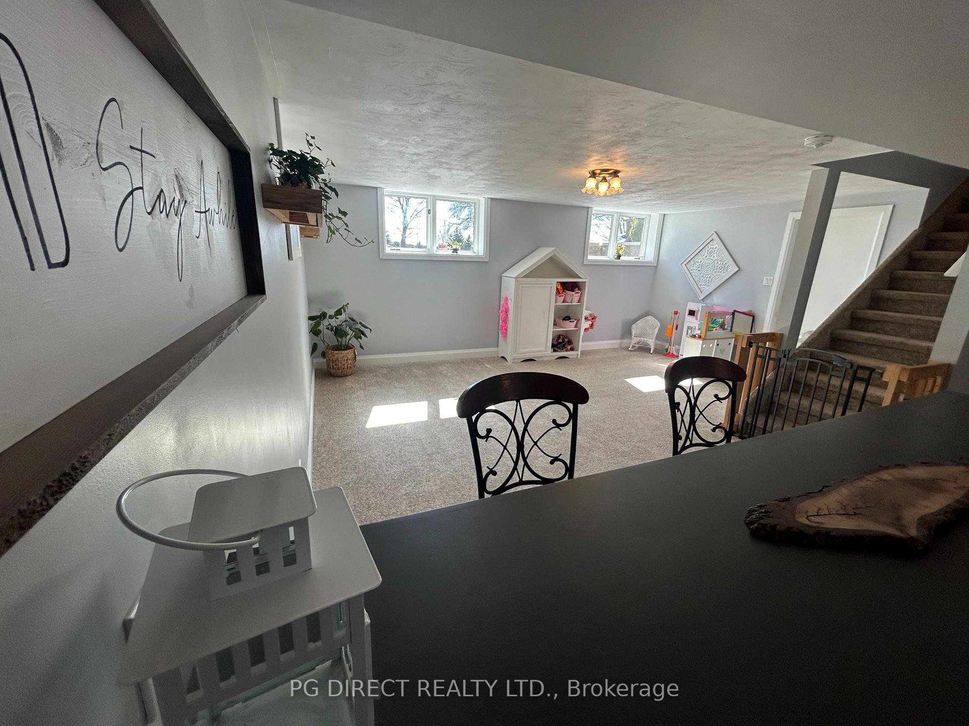 Photo 16 of 7799 Eighth Line, Mapleton, Rural Mapleton — HOMEH