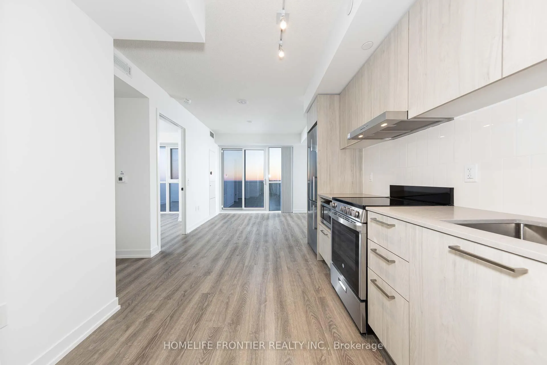 Photo 4 of Unit 3309, 195 Commerce Street, Vaughan, Vaughan Corporate Centre — HOMEH