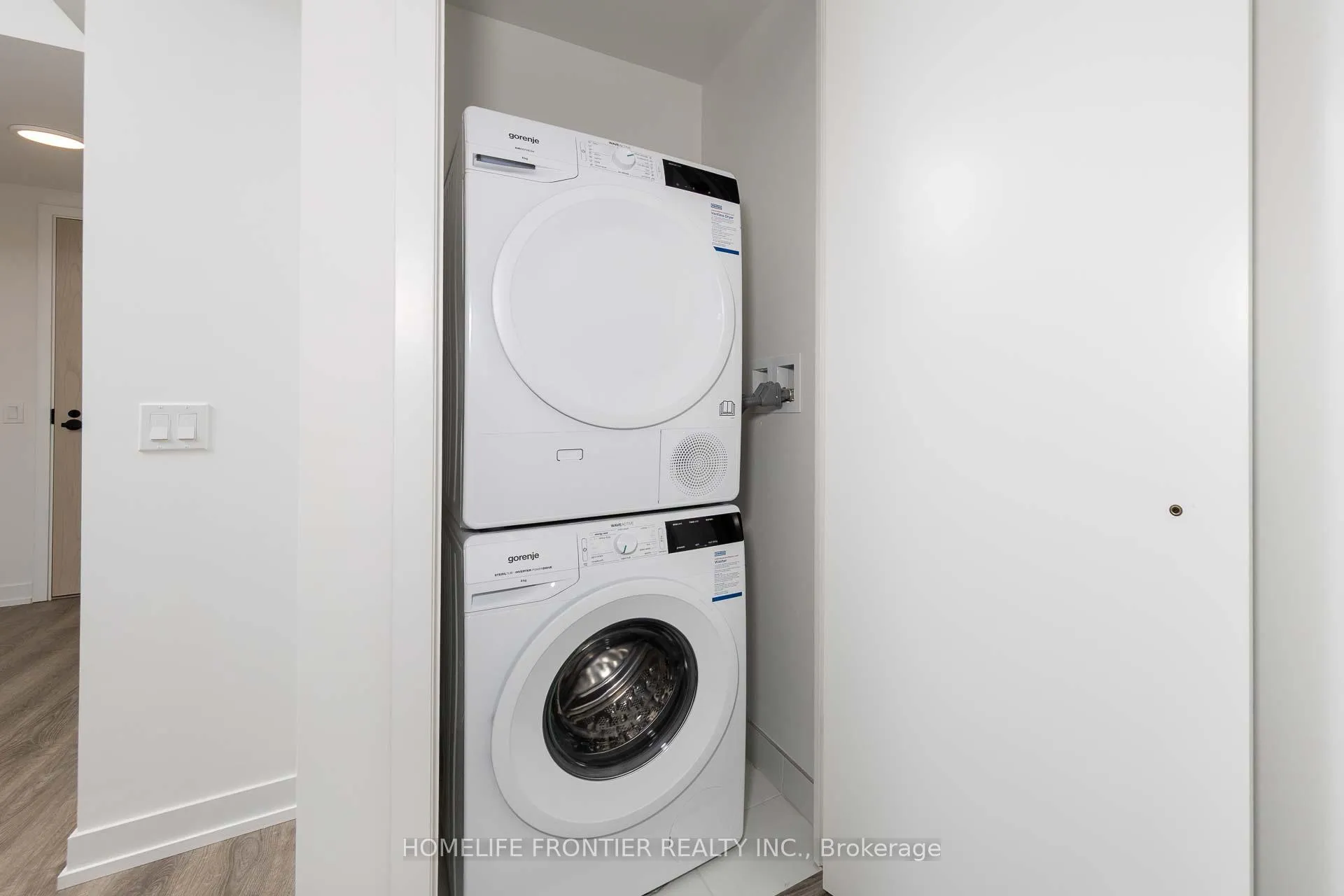 Photo 11 of Unit 3309, 195 Commerce Street, Vaughan, Vaughan Corporate Centre — HOMEH