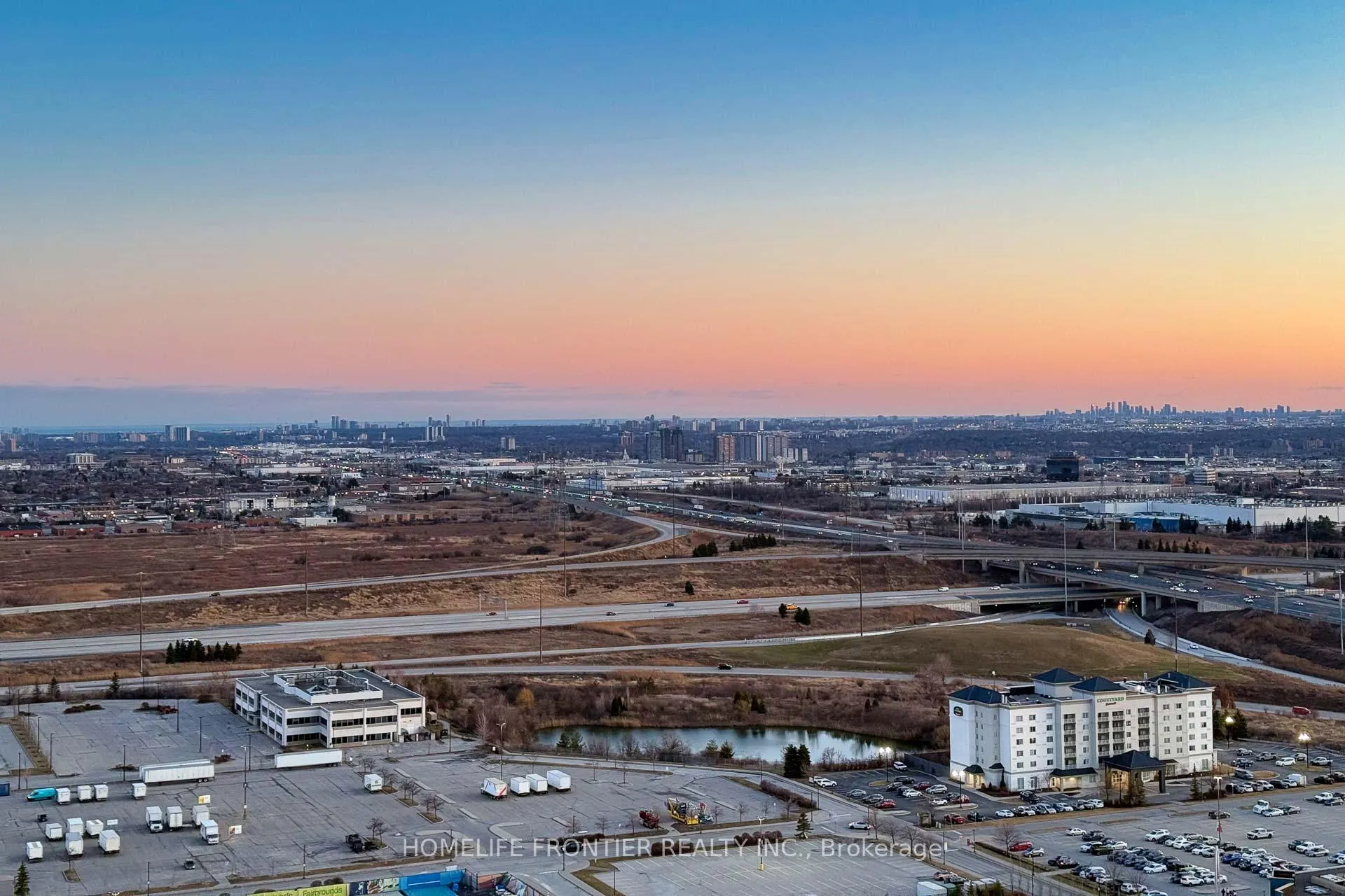 Photo 14 of Unit 3309, 195 Commerce Street, Vaughan, Vaughan Corporate Centre — HOMEH