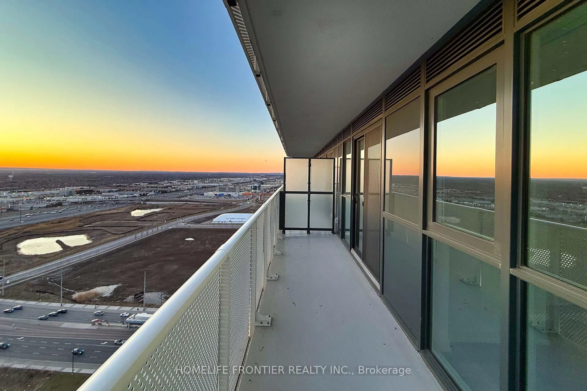 Photo 17 of Unit 3309, 195 Commerce Street, Vaughan, Vaughan Corporate Centre — HOMEH