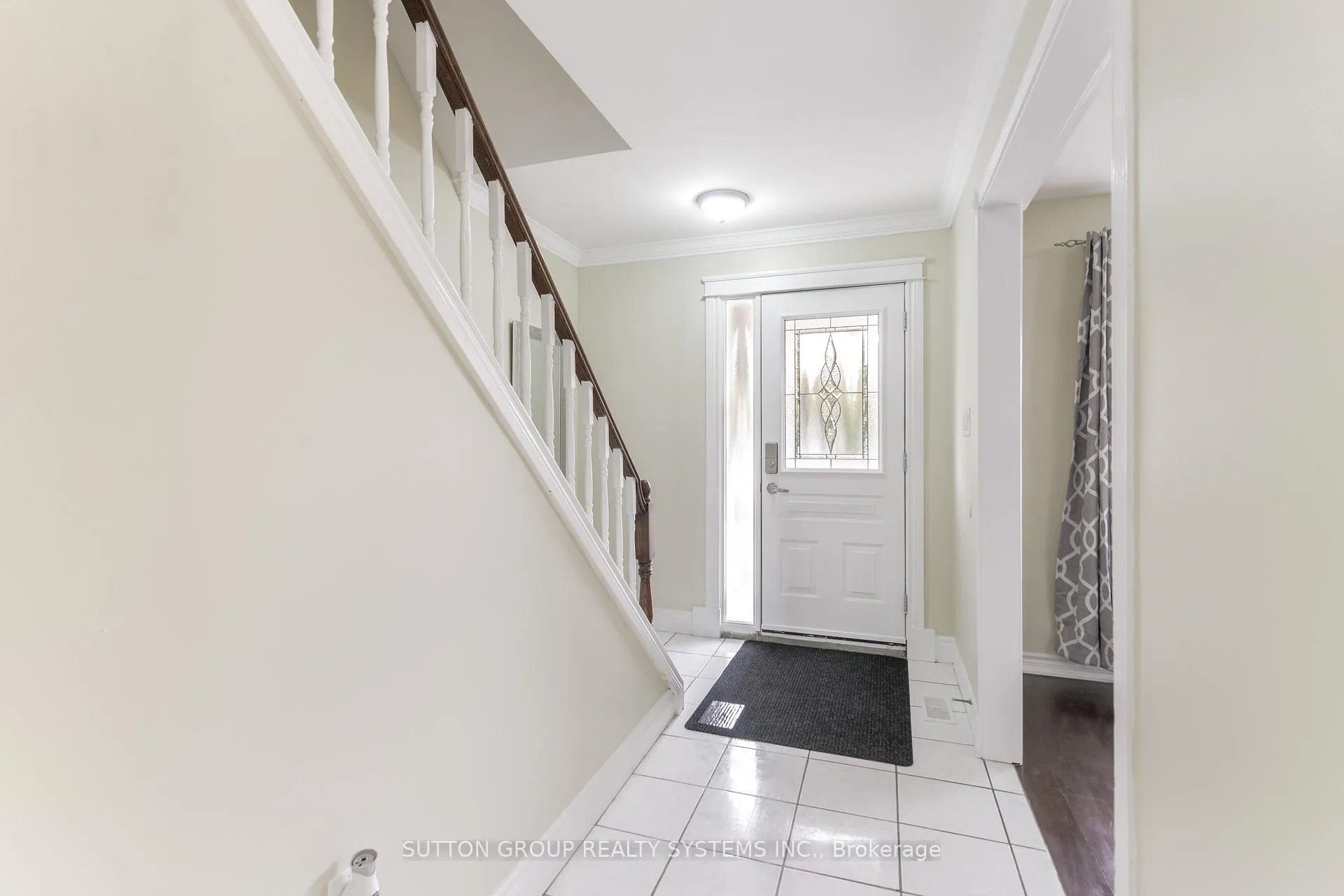 Photo 2 of Unit Upper, 19 Welbeck Drive, Brampton, Northwood Park — HOMEH