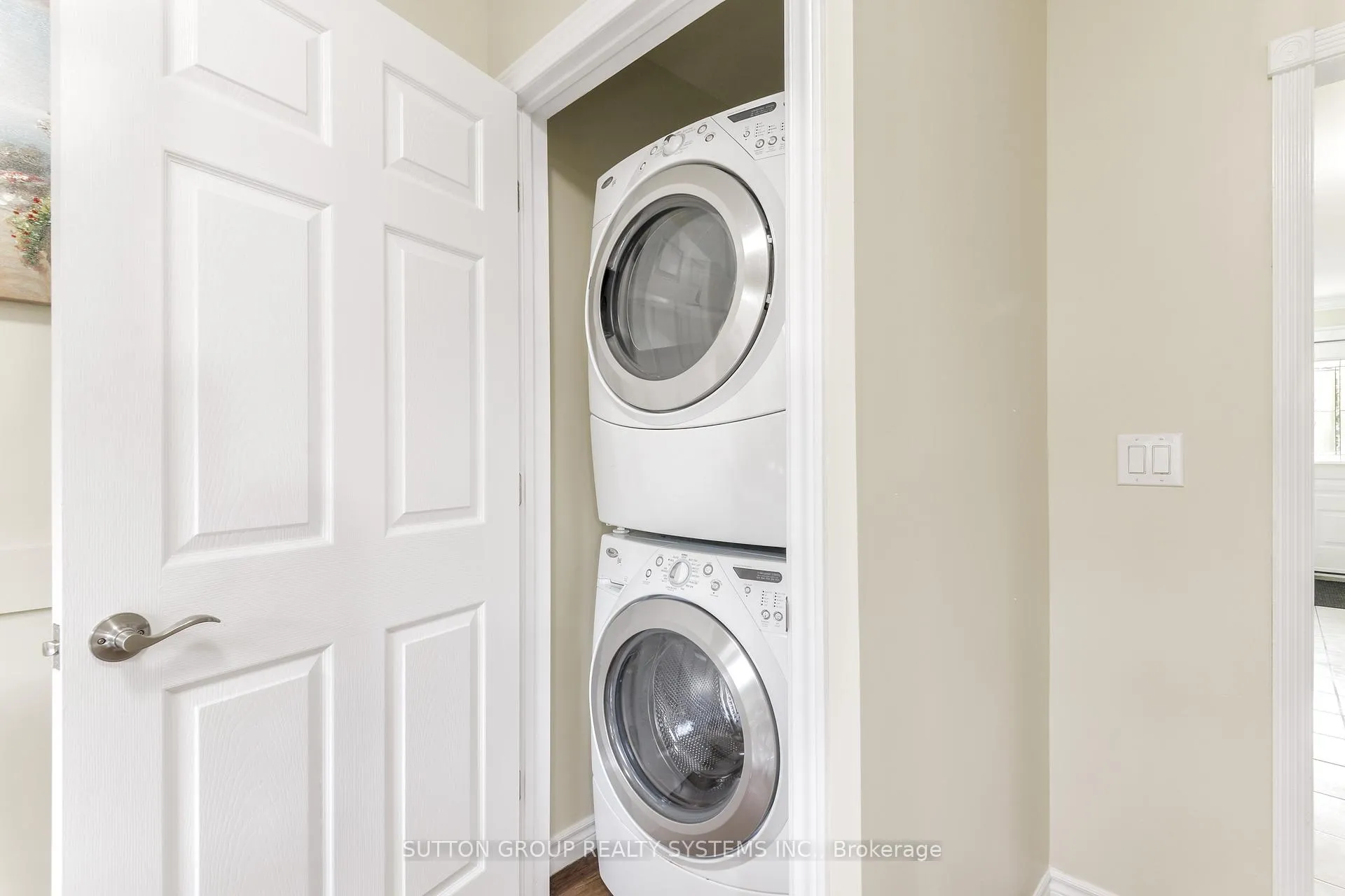 Photo 11 of Unit Upper, 19 Welbeck Drive, Brampton, Northwood Park — HOMEH