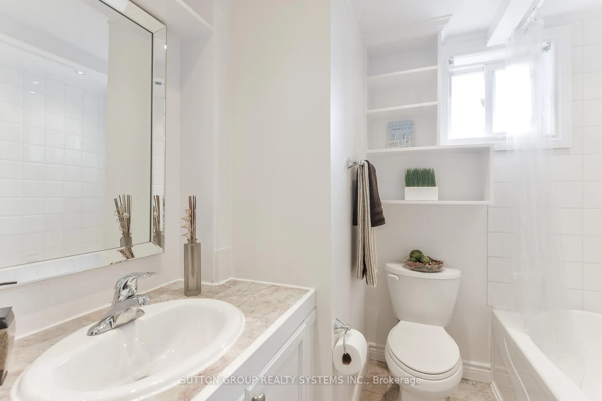 Photo 15 of Unit Upper, 19 Welbeck Drive, Brampton, Northwood Park — HOMEH