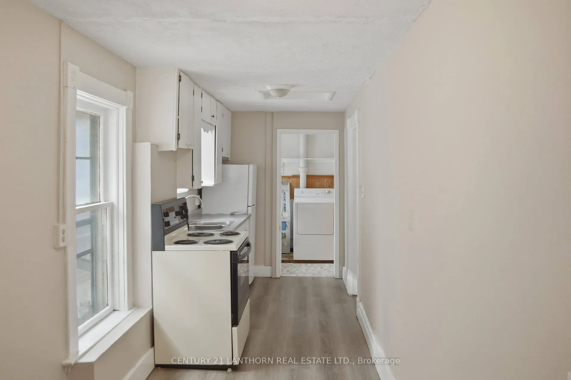Photo 13 of 100 Chatham Street, Belleville, Belleville Ward — HOMEH
