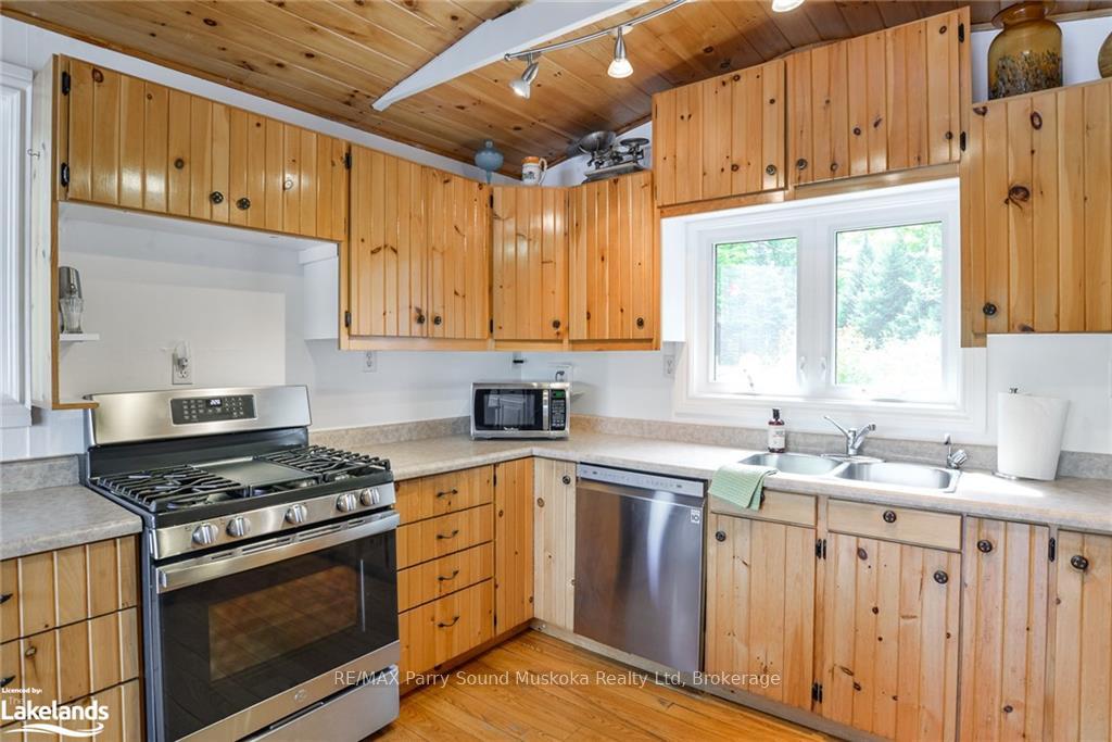 Photo 14 of 10 Kellington Point Road, McMurrich/Monteith, Monteith — HOMEH