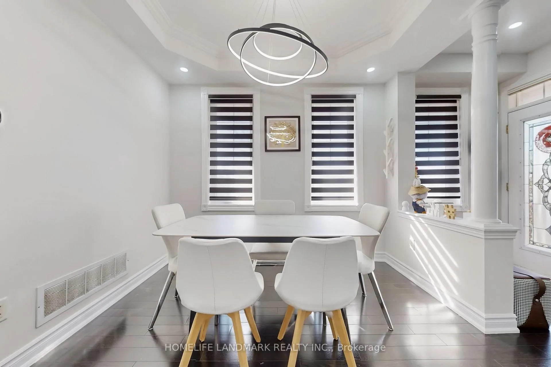Photo 8 of 52 Lakespring Drive, Markham, Cachet — HOMEH