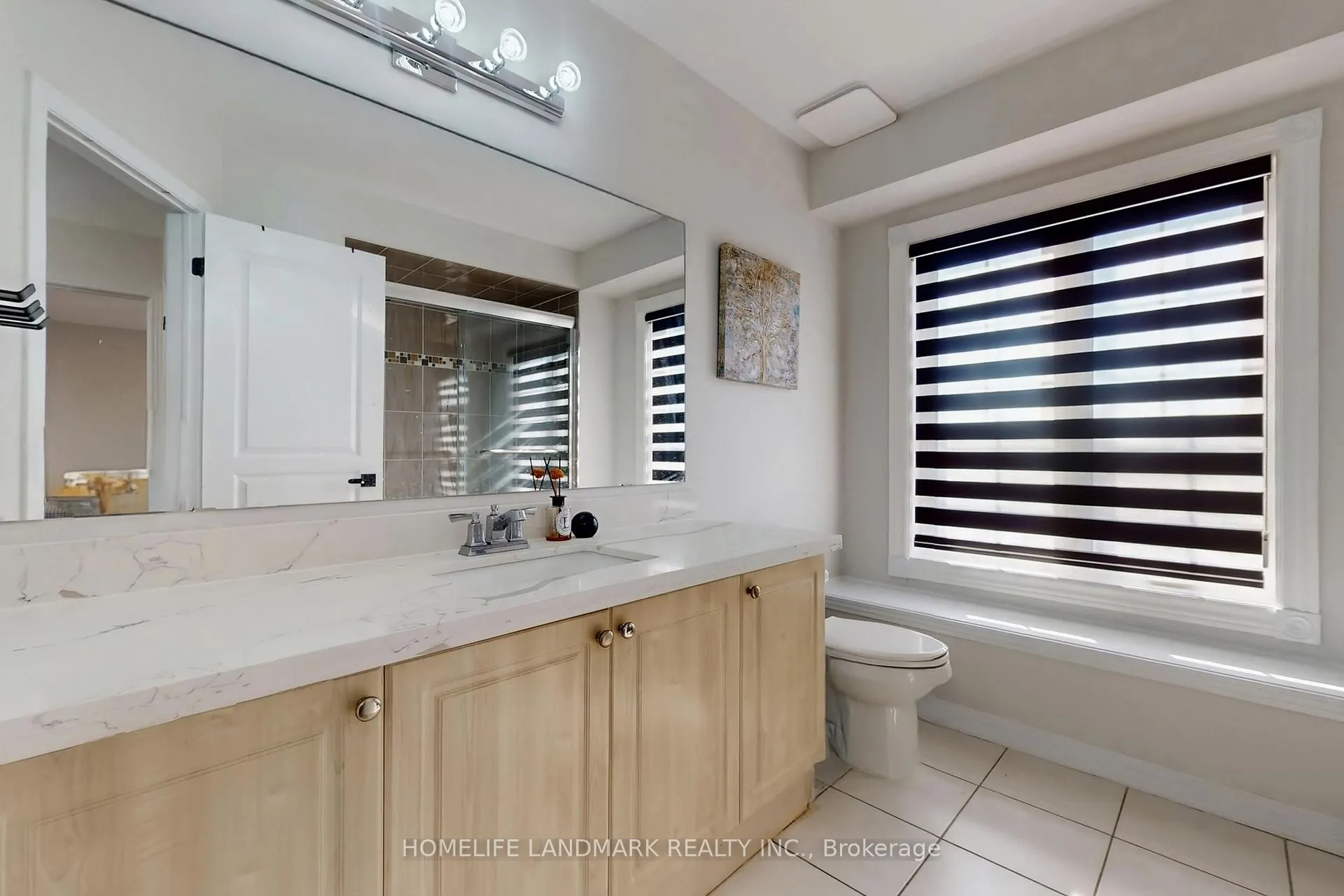 Photo 32 of 52 Lakespring Drive, Markham, Cachet — HOMEH