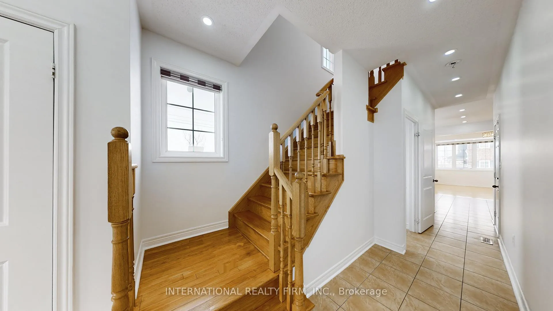 Photo 6 of 50 Biddens Square, Brampton, Bram East — HOMEH