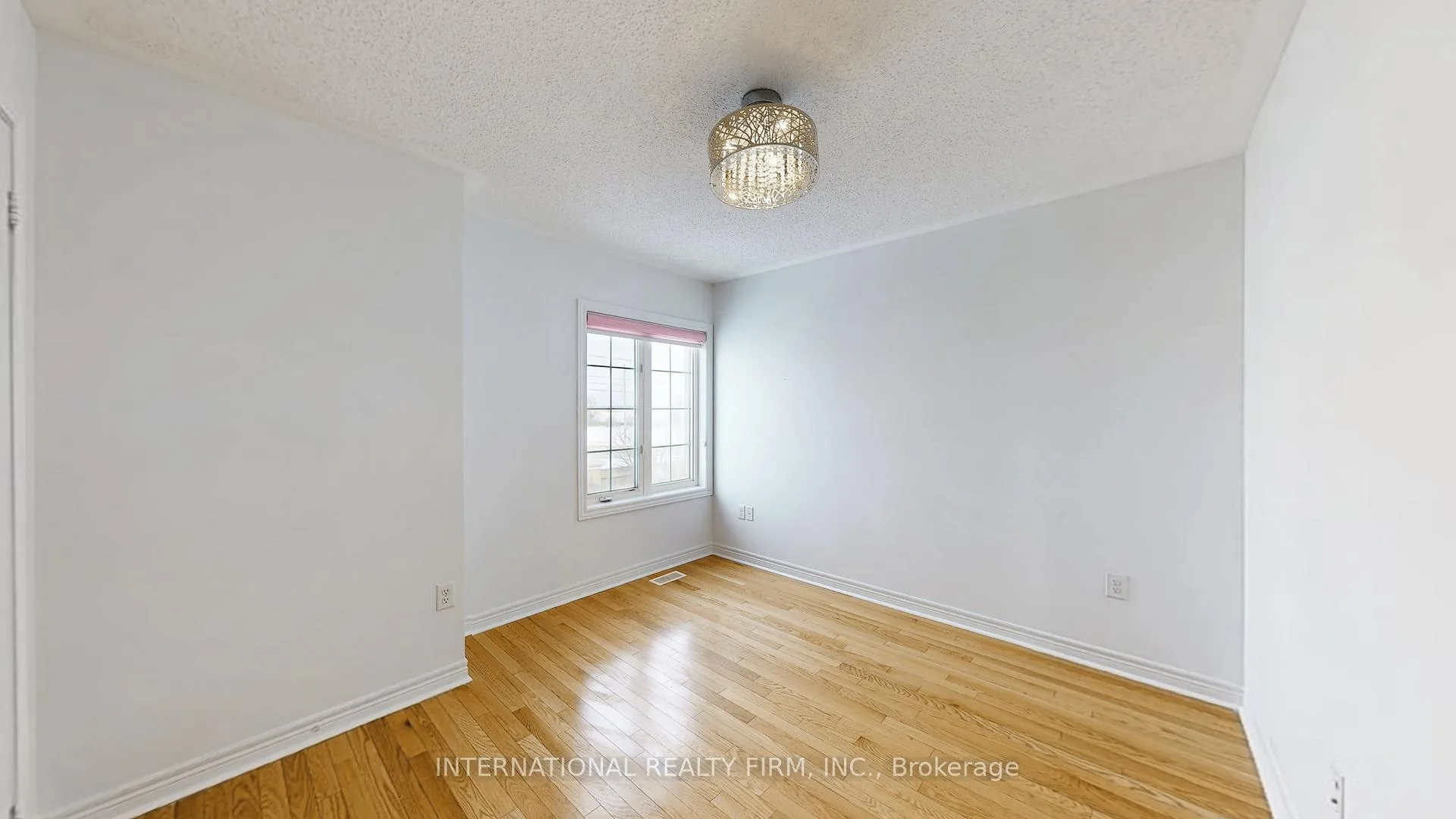 Photo 24 of 50 Biddens Square, Brampton, Bram East — HOMEH