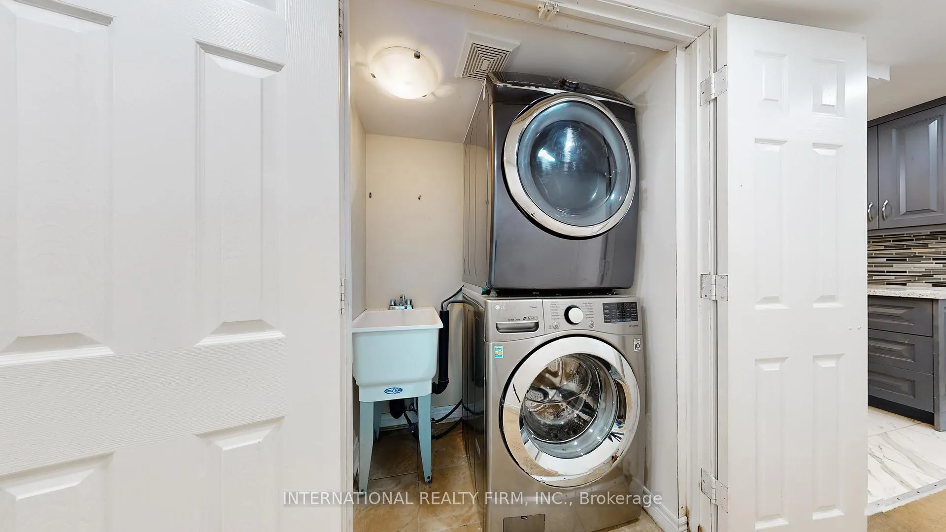 Photo 34 of 50 Biddens Square, Brampton, Bram East — HOMEH