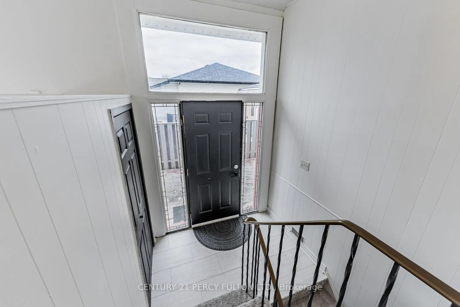 Photo 5 of 55 Glovers Road E, Oshawa, Samac — HOMEH