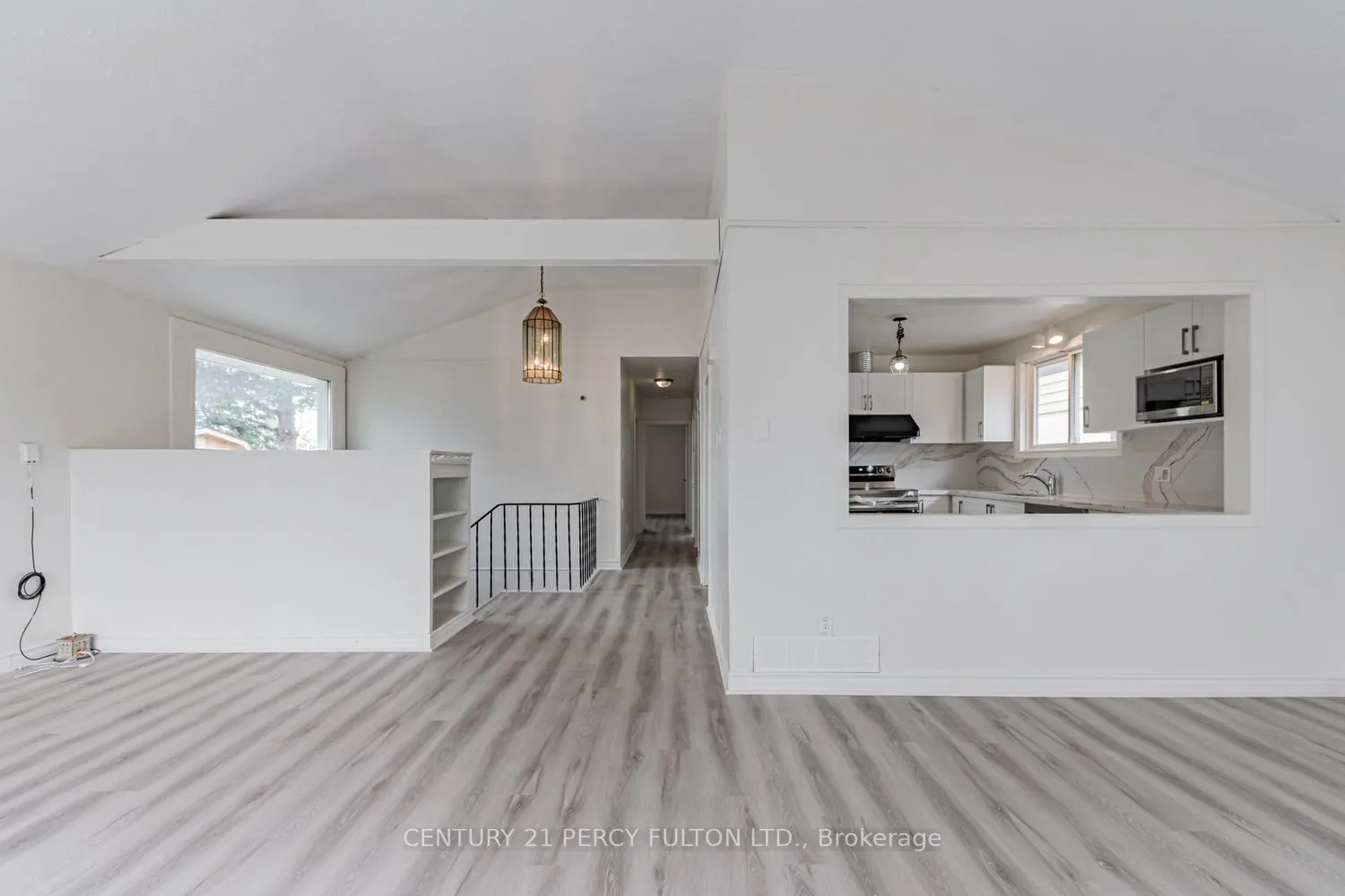 Photo 13 of 55 Glovers Road E, Oshawa, Samac — HOMEH