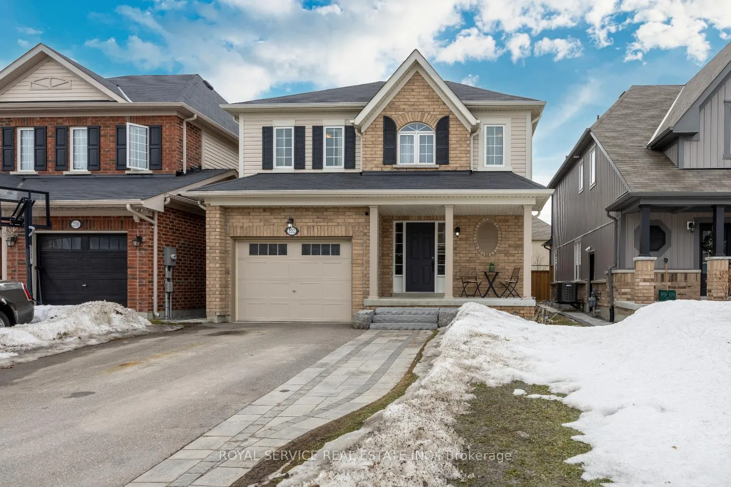 Photo 2 of 222 Bruce Cameron Drive, Clarington, Bowmanville — HOMEH