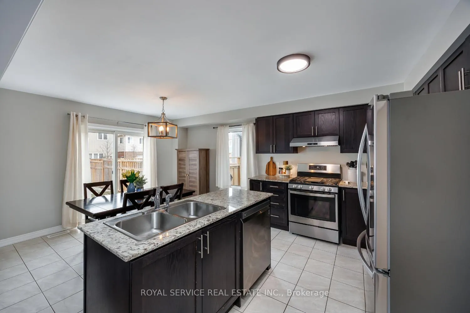 Photo 10 of 222 Bruce Cameron Drive, Clarington, Bowmanville — HOMEH