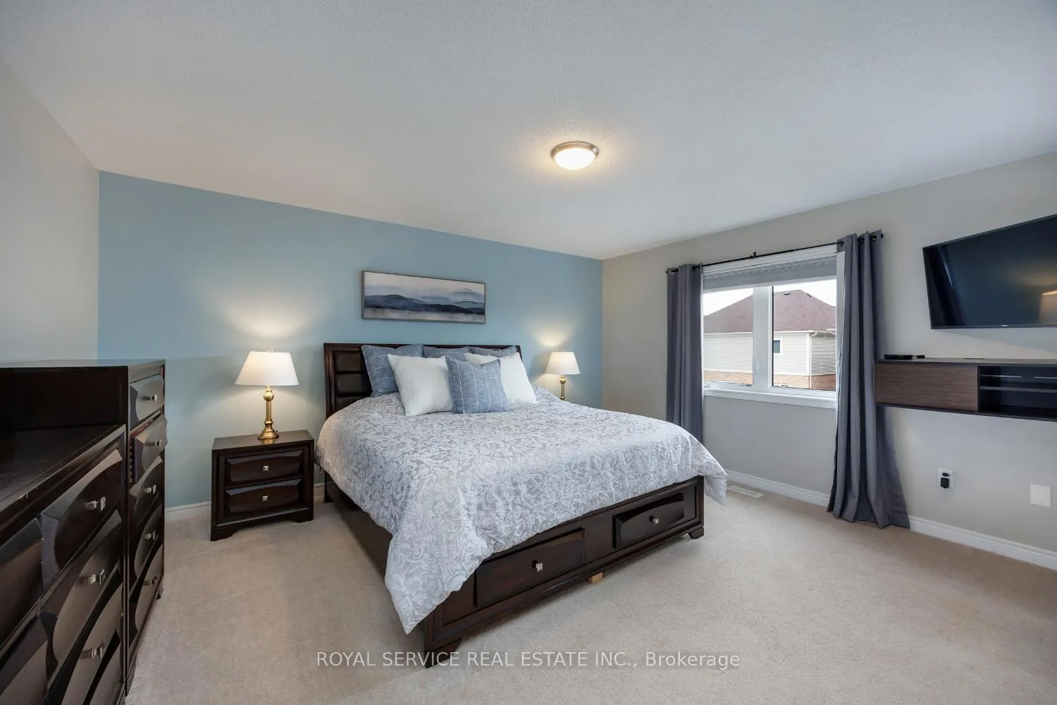 Photo 17 of 222 Bruce Cameron Drive, Clarington, Bowmanville — HOMEH