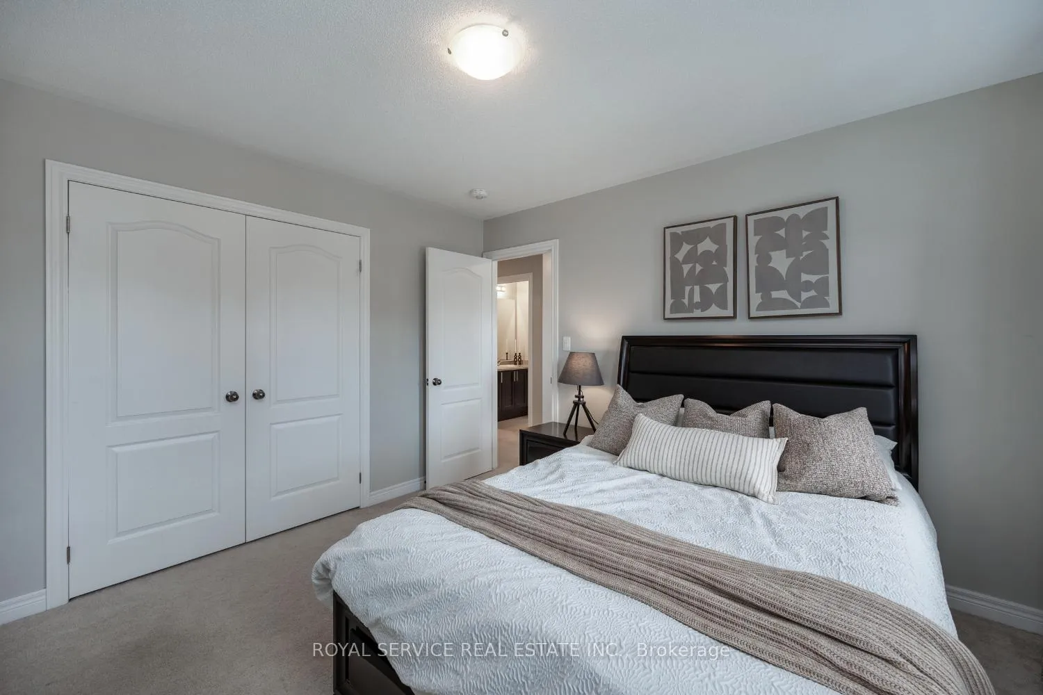 Photo 22 of 222 Bruce Cameron Drive, Clarington, Bowmanville — HOMEH