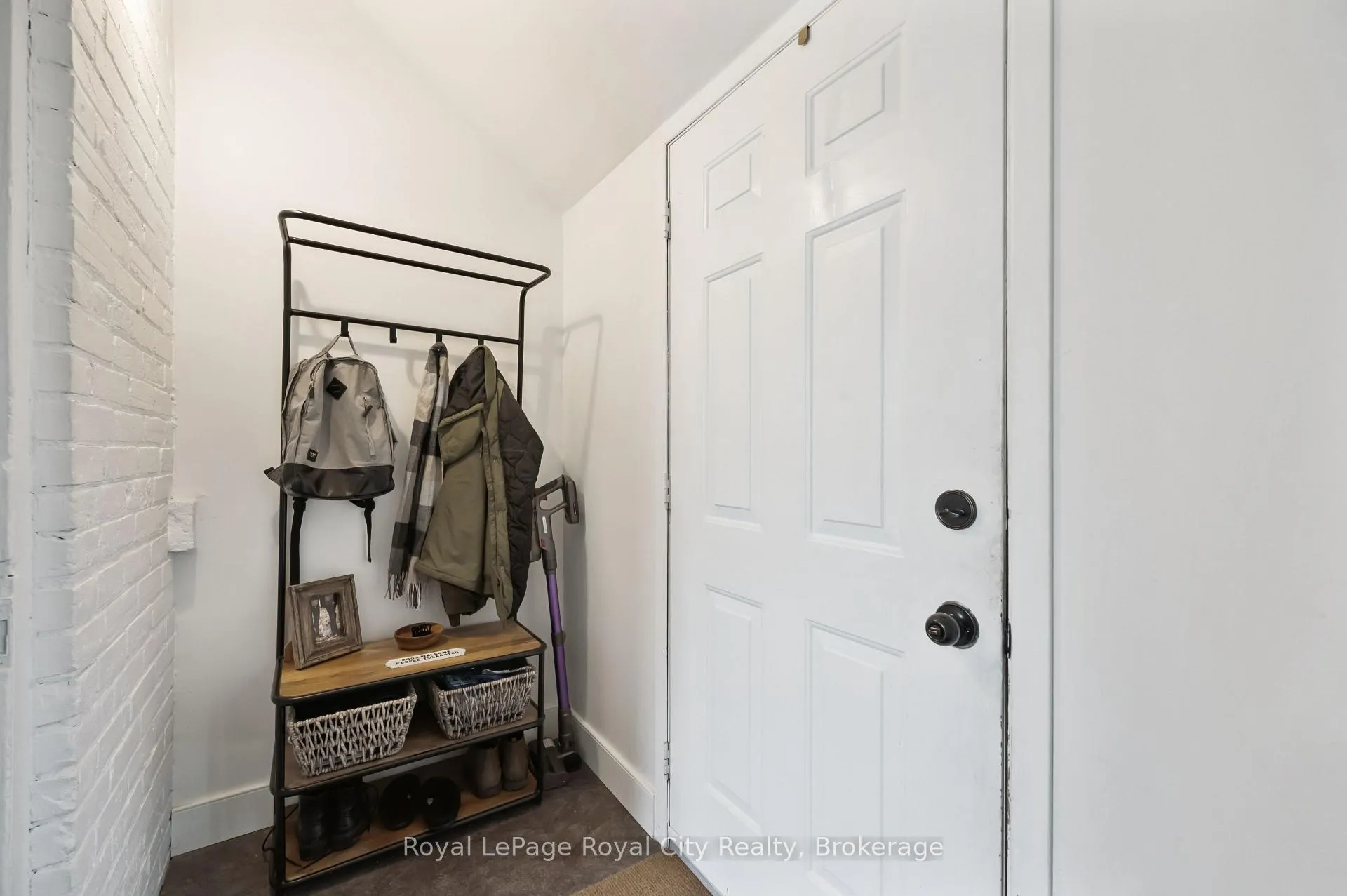 Photo 5 of Unit B, 2 Tiffany Street, Guelph, Exhibition Park — HOMEH