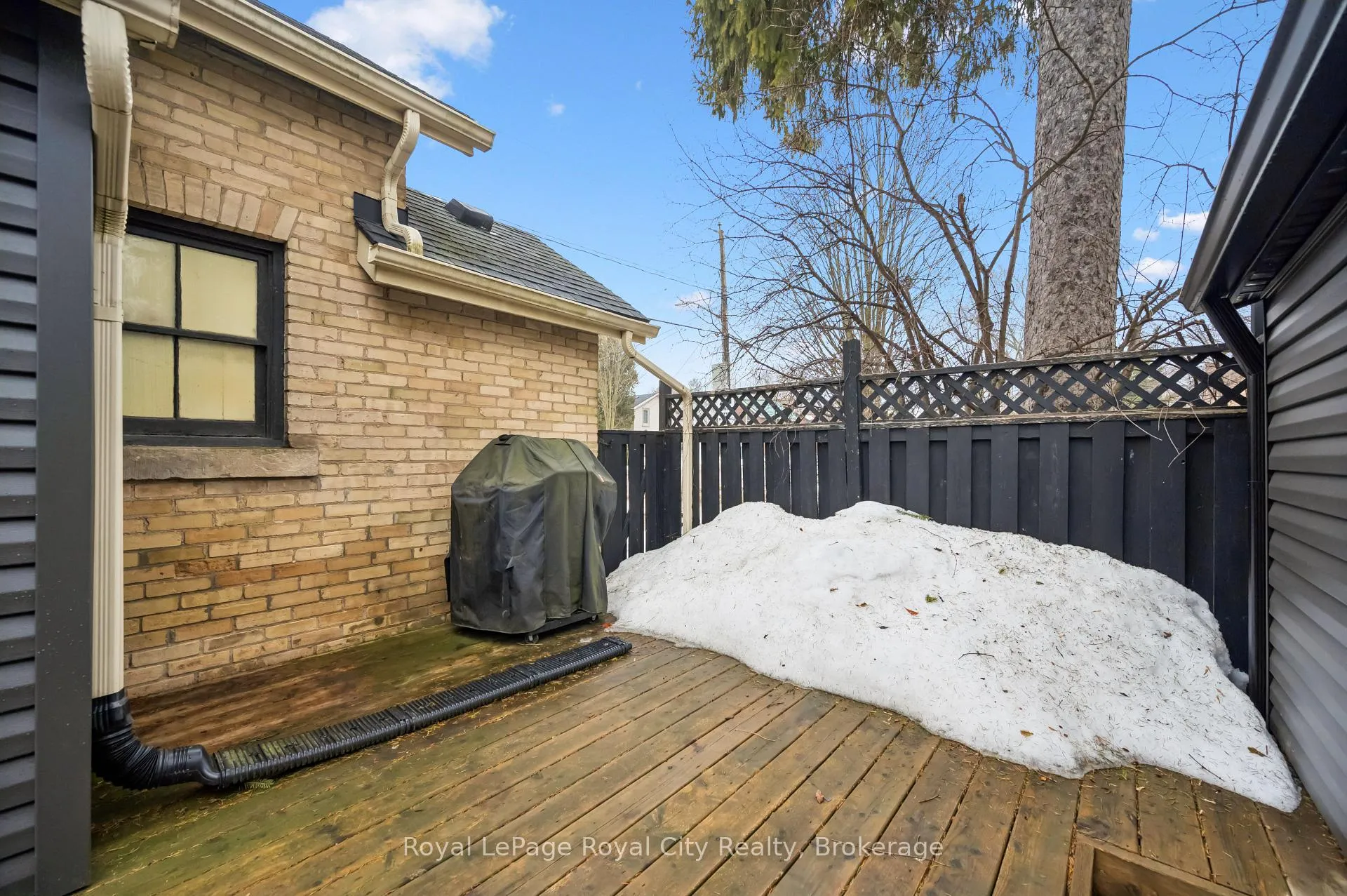 Photo 23 of Unit B, 2 Tiffany Street, Guelph, Exhibition Park — HOMEH