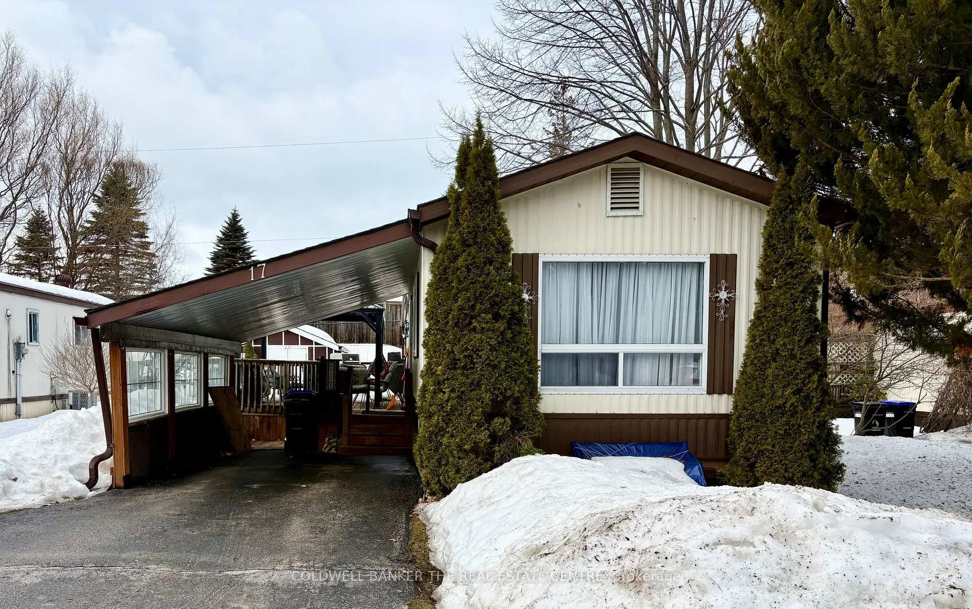 Front of 17 Georgian Glen Drive