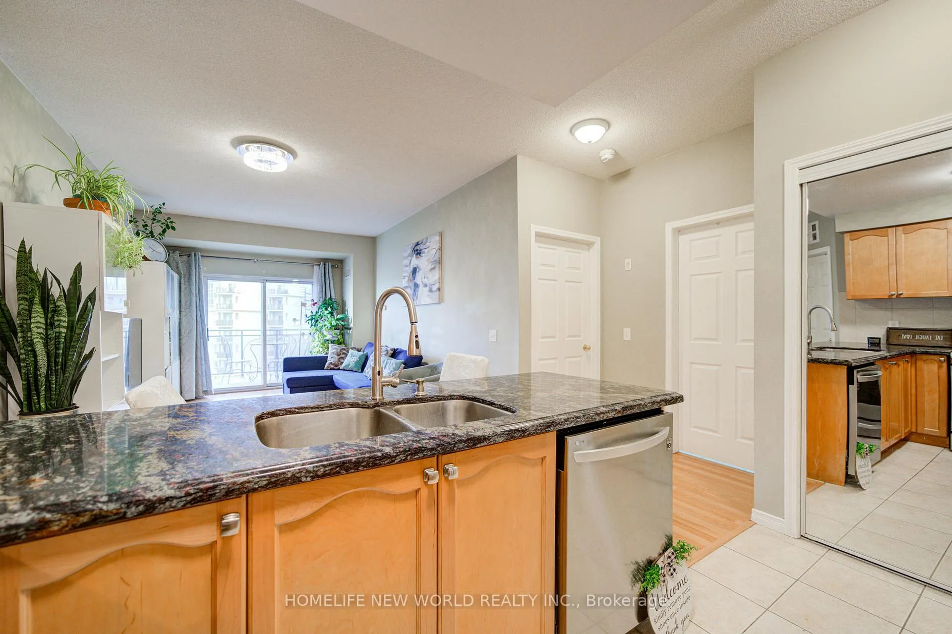 Photo 17 of Unit 609, 1 Maison Parc Court, Vaughan, Lakeview Estates — HOMEH