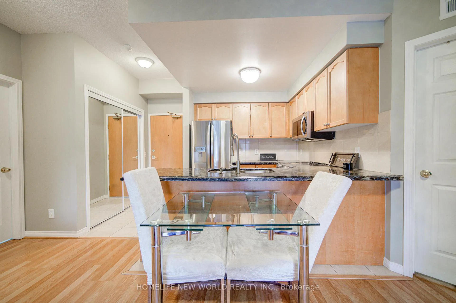 Photo 19 of Unit 609, 1 Maison Parc Court, Vaughan, Lakeview Estates — HOMEH