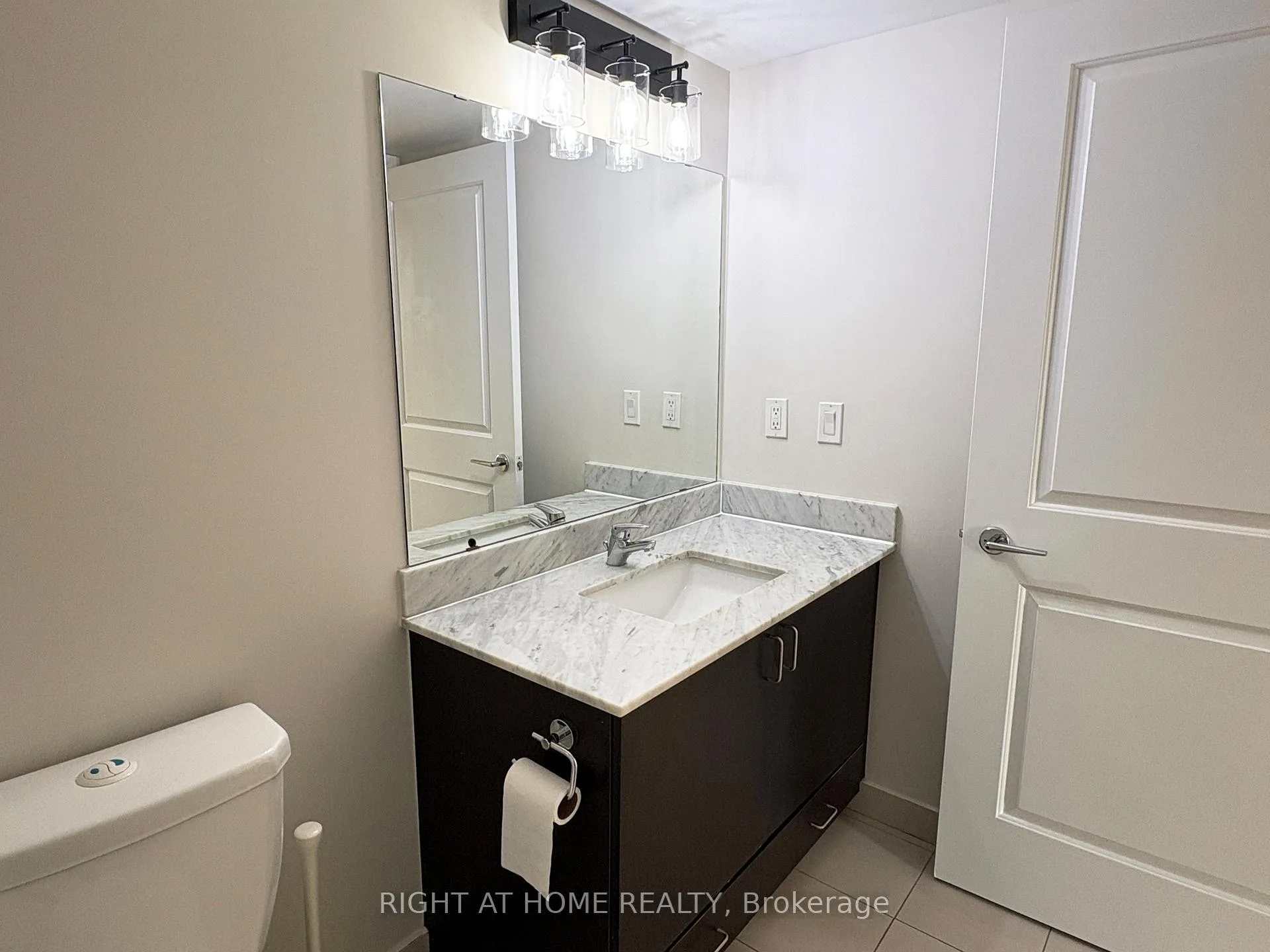 Photo 13 of Unit 405, 8110 Birchmount Road, Markham, Unionville — HOMEH